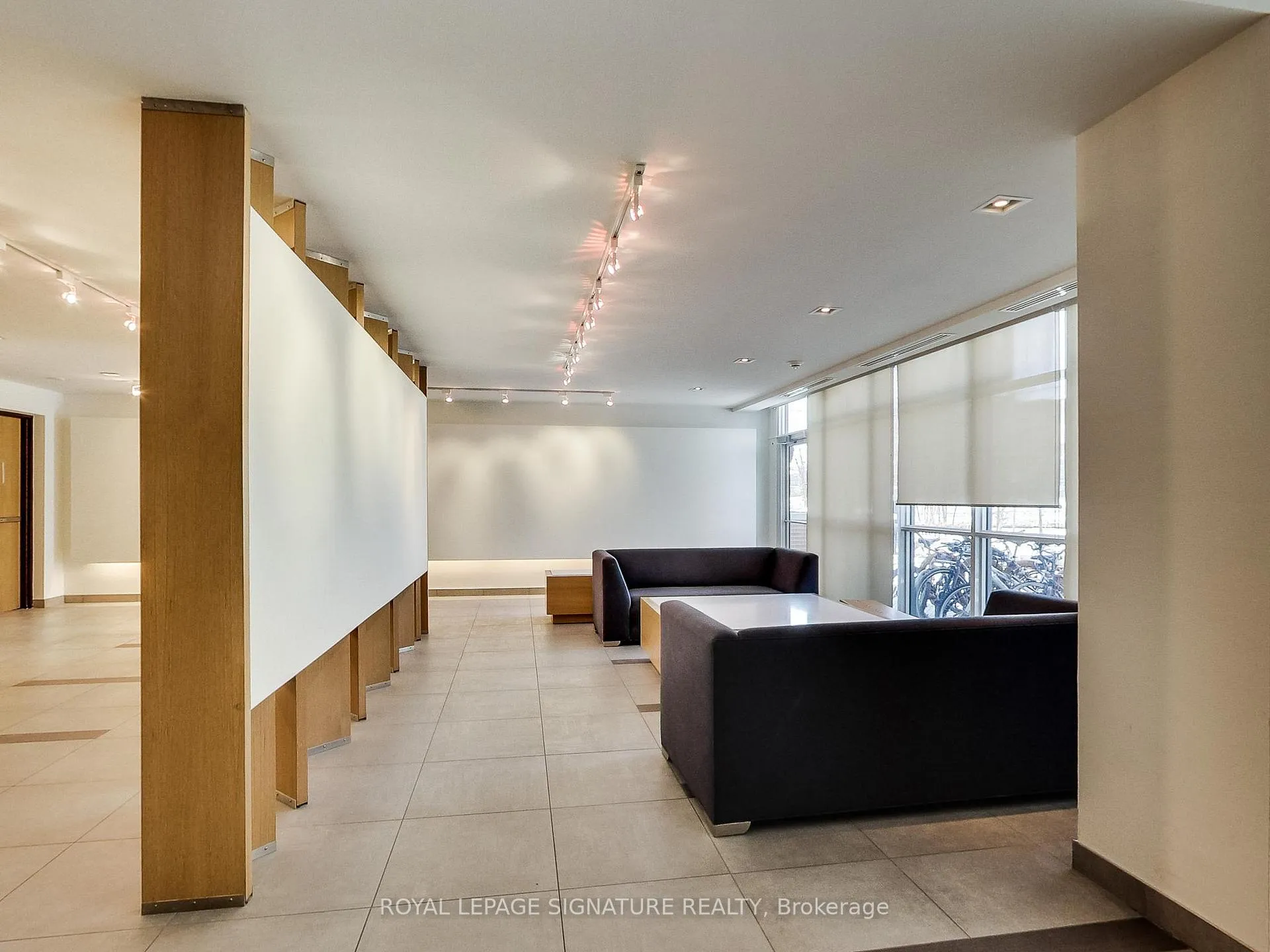 Photo 17 of Unit 705, 5 Hanna Avenue, Toronto, Niagara — HOMEH