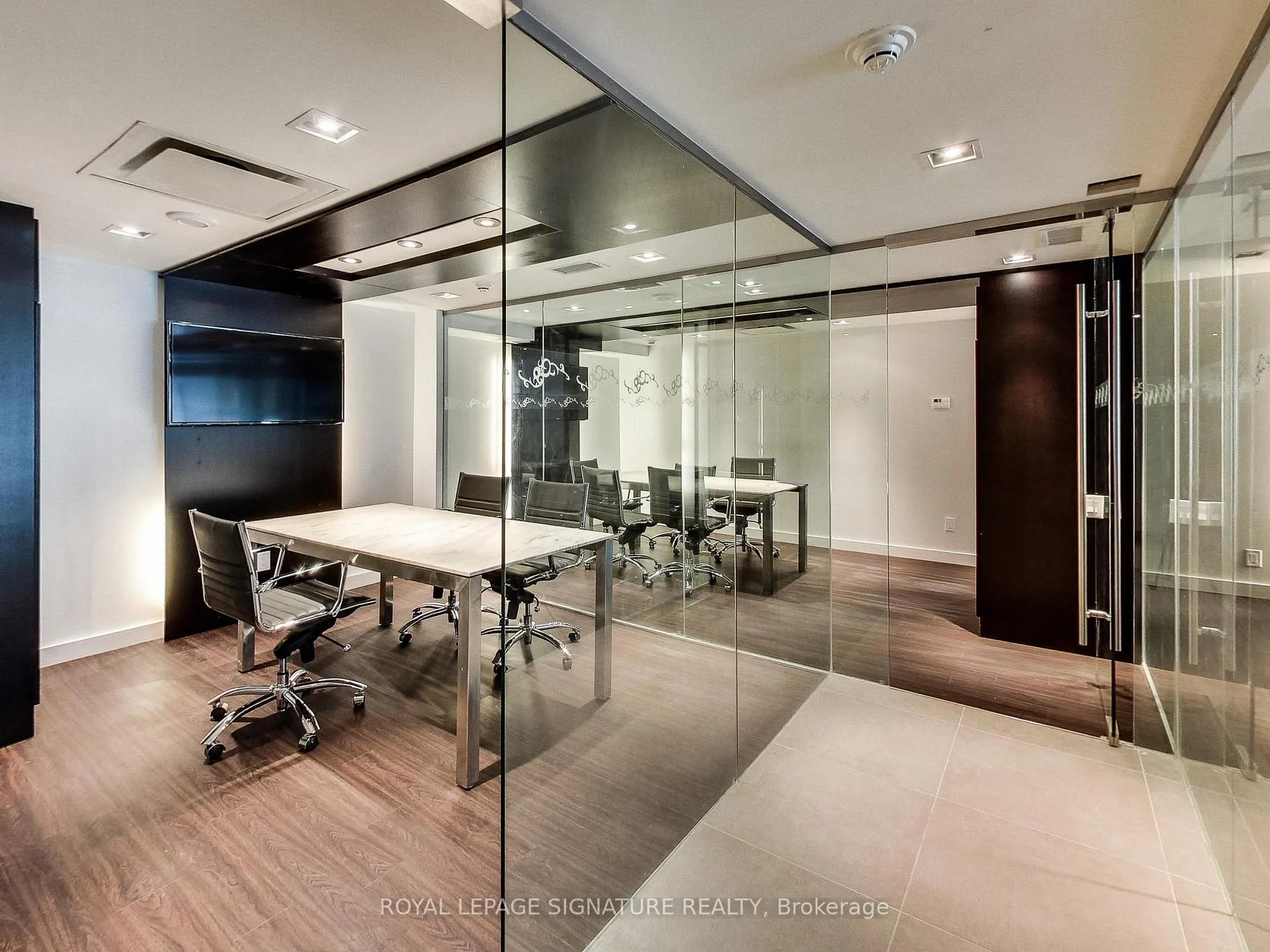 Photo 19 of Unit 705, 5 Hanna Avenue, Toronto, Niagara — HOMEH