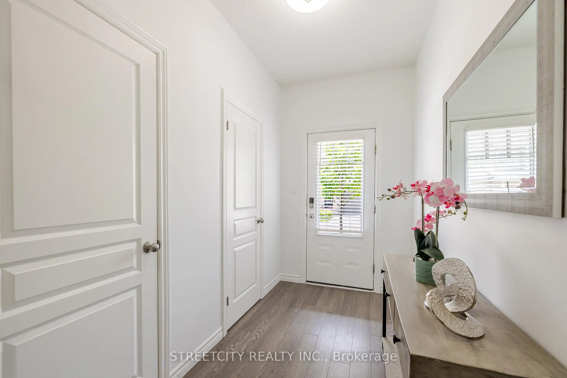 Photo 5 of Unit 99, 1924 Cedarhollow Boulevard, London, North D — HOMEH