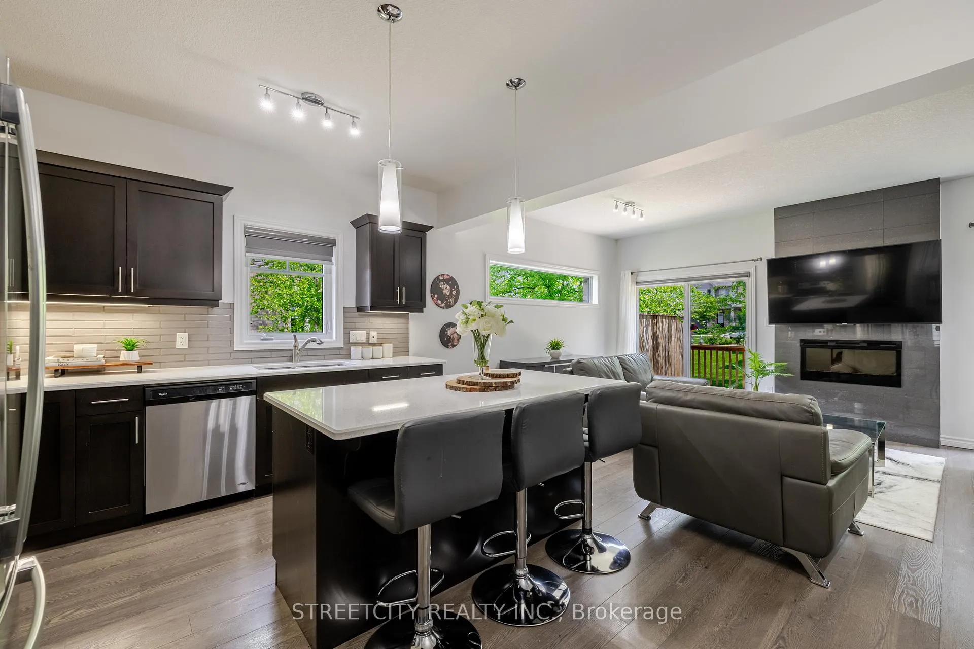 Photo 8 of Unit 99, 1924 Cedarhollow Boulevard, London, North D — HOMEH