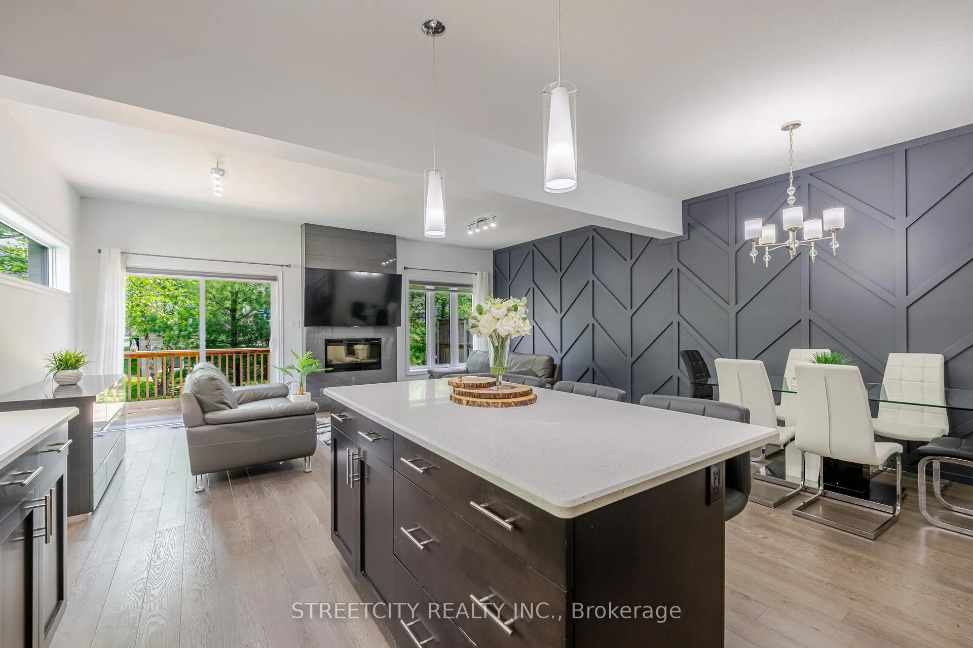Photo 14 of Unit 99, 1924 Cedarhollow Boulevard, London, North D — HOMEH