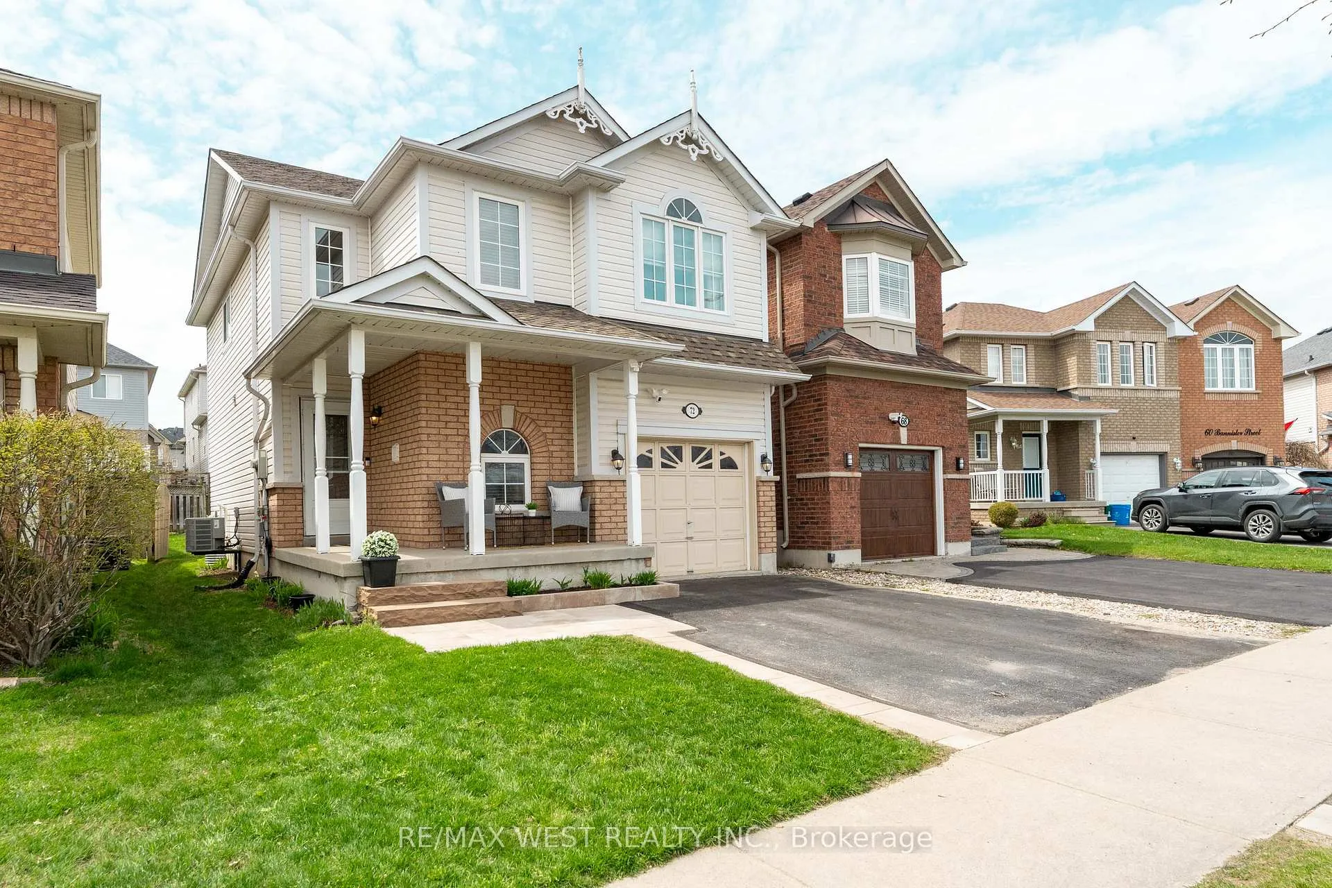 Photo 2 of 72 Bannister Street, Clarington, Bowmanville — HOMEH