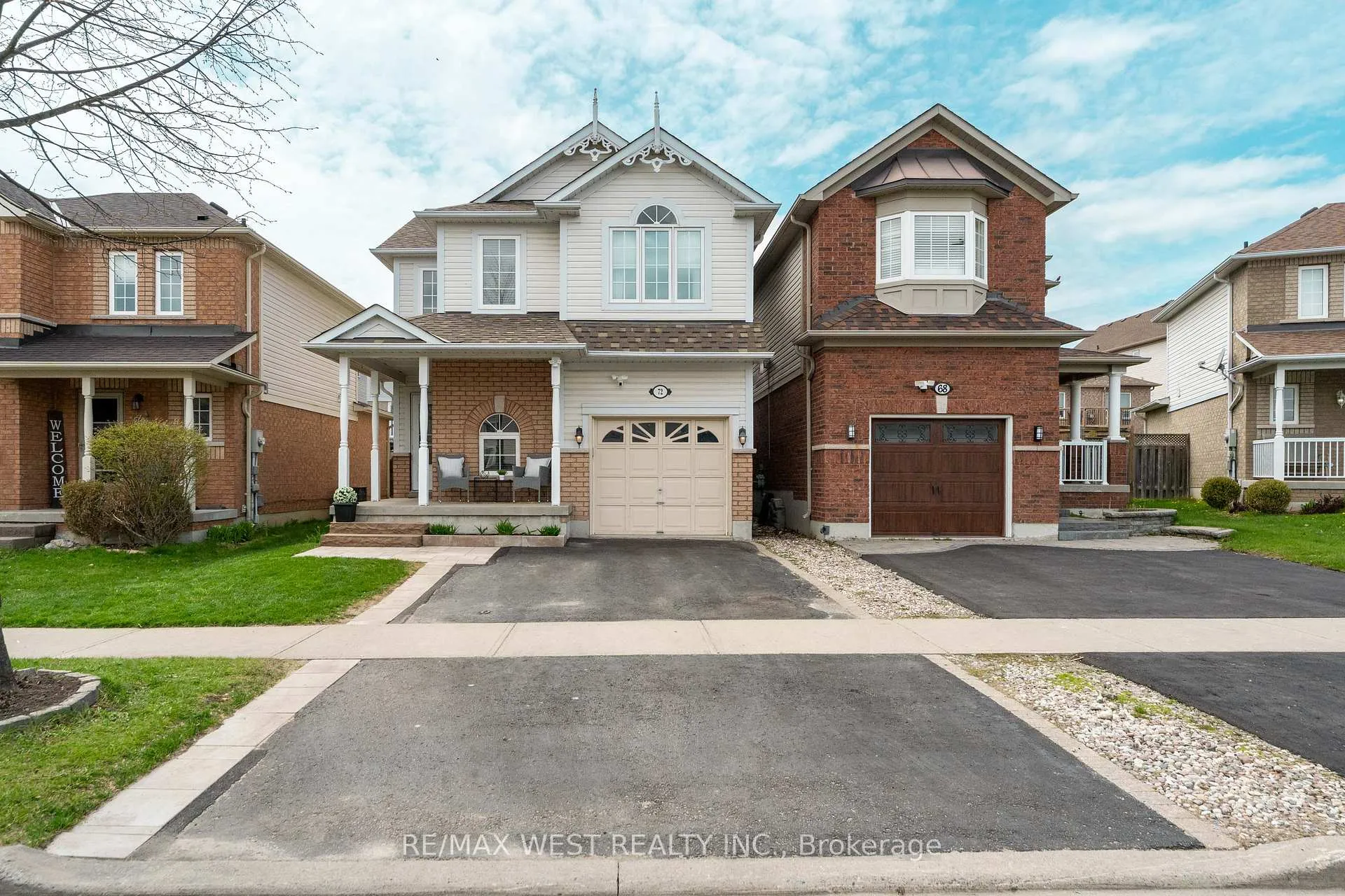 Photo 4 of 72 Bannister Street, Clarington, Bowmanville — HOMEH