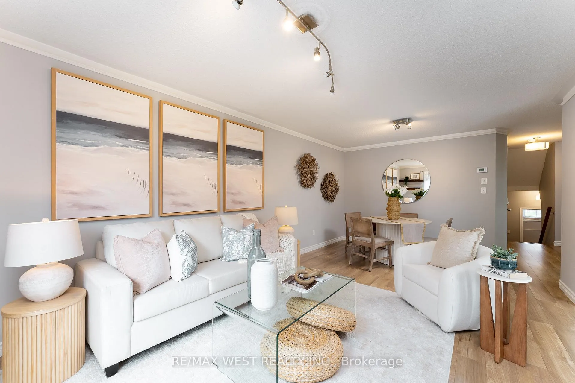 Photo 17 of 72 Bannister Street, Clarington, Bowmanville — HOMEH