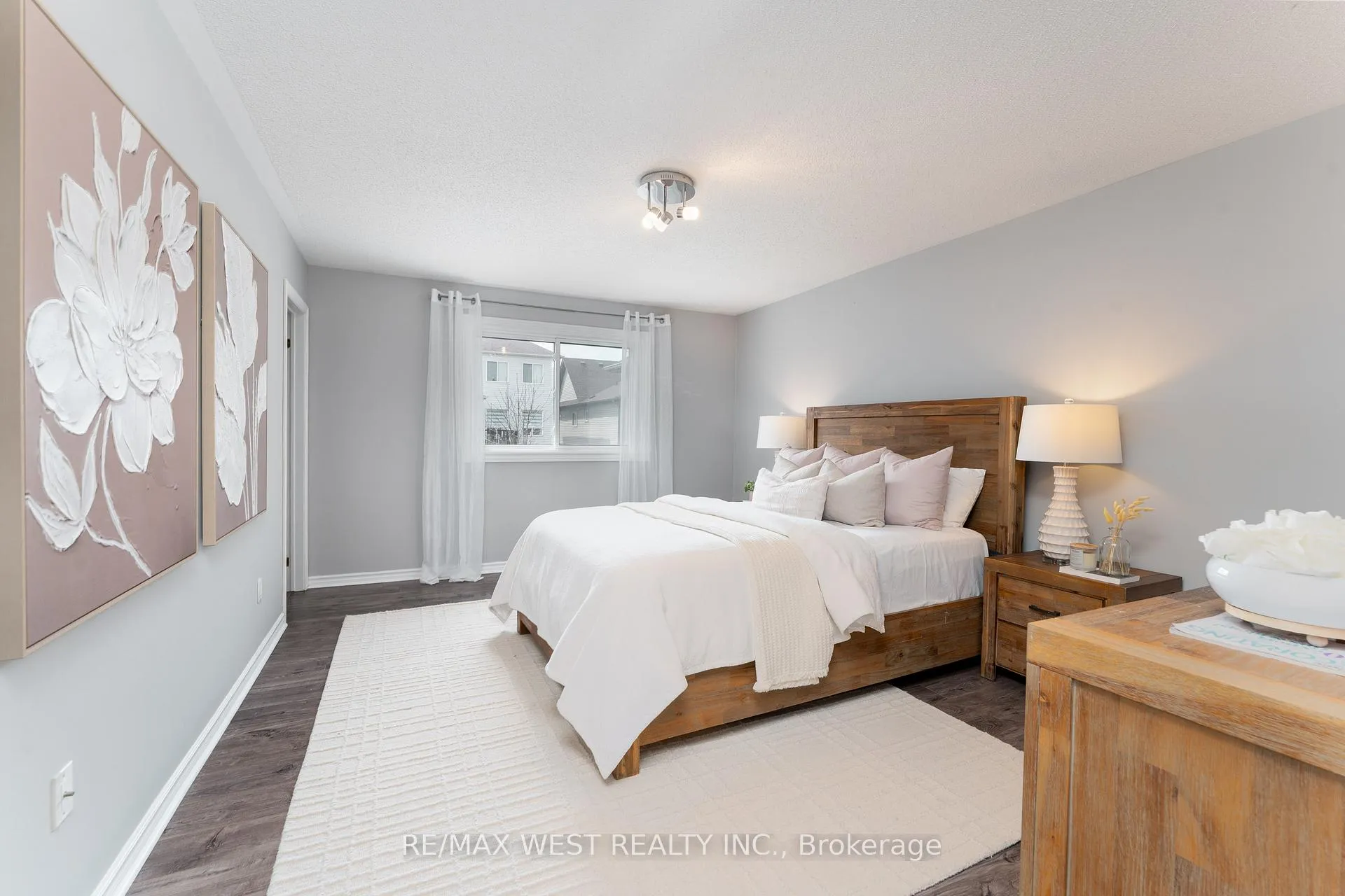 Photo 19 of 72 Bannister Street, Clarington, Bowmanville — HOMEH