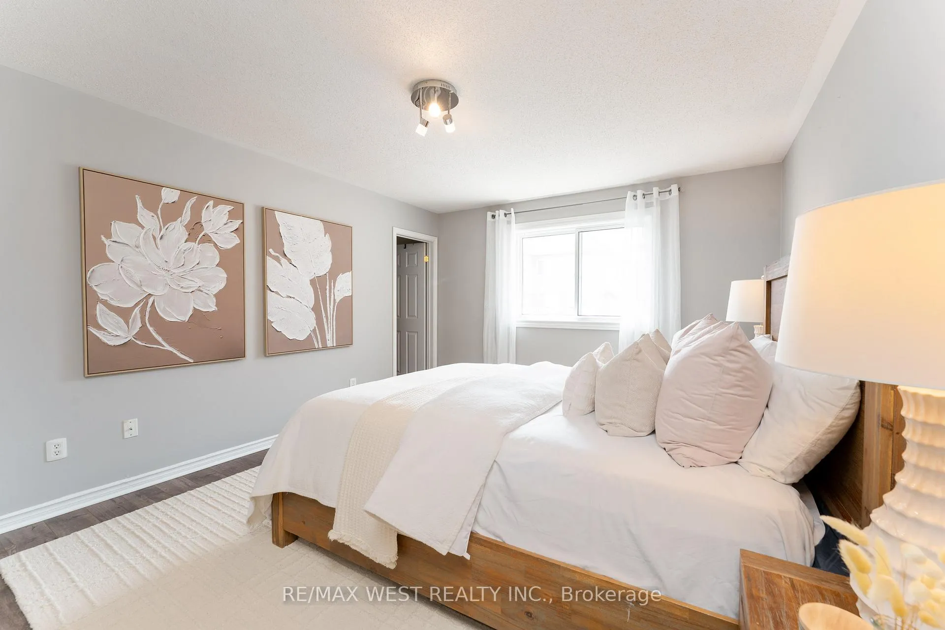 Photo 20 of 72 Bannister Street, Clarington, Bowmanville — HOMEH