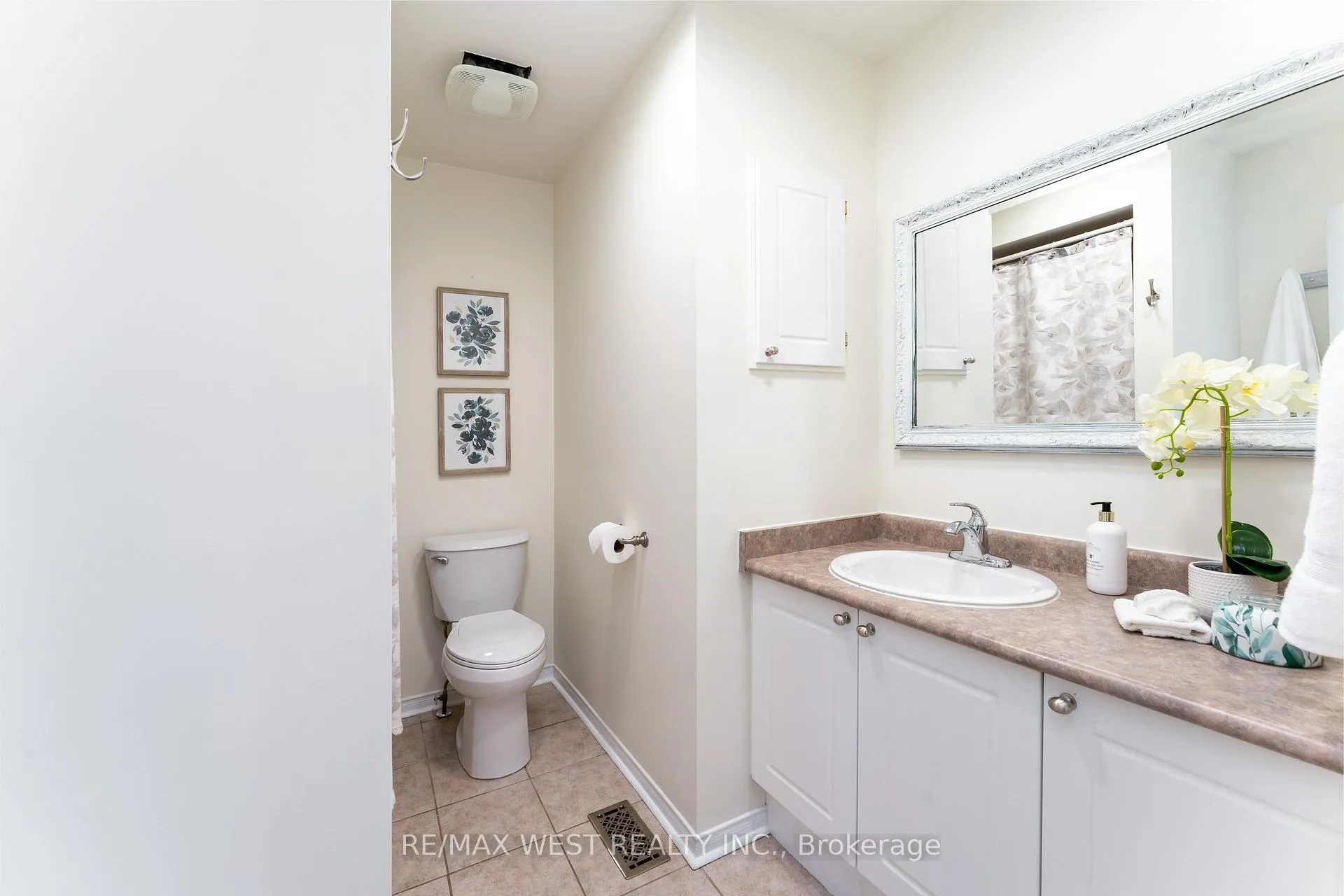 Photo 24 of 72 Bannister Street, Clarington, Bowmanville — HOMEH