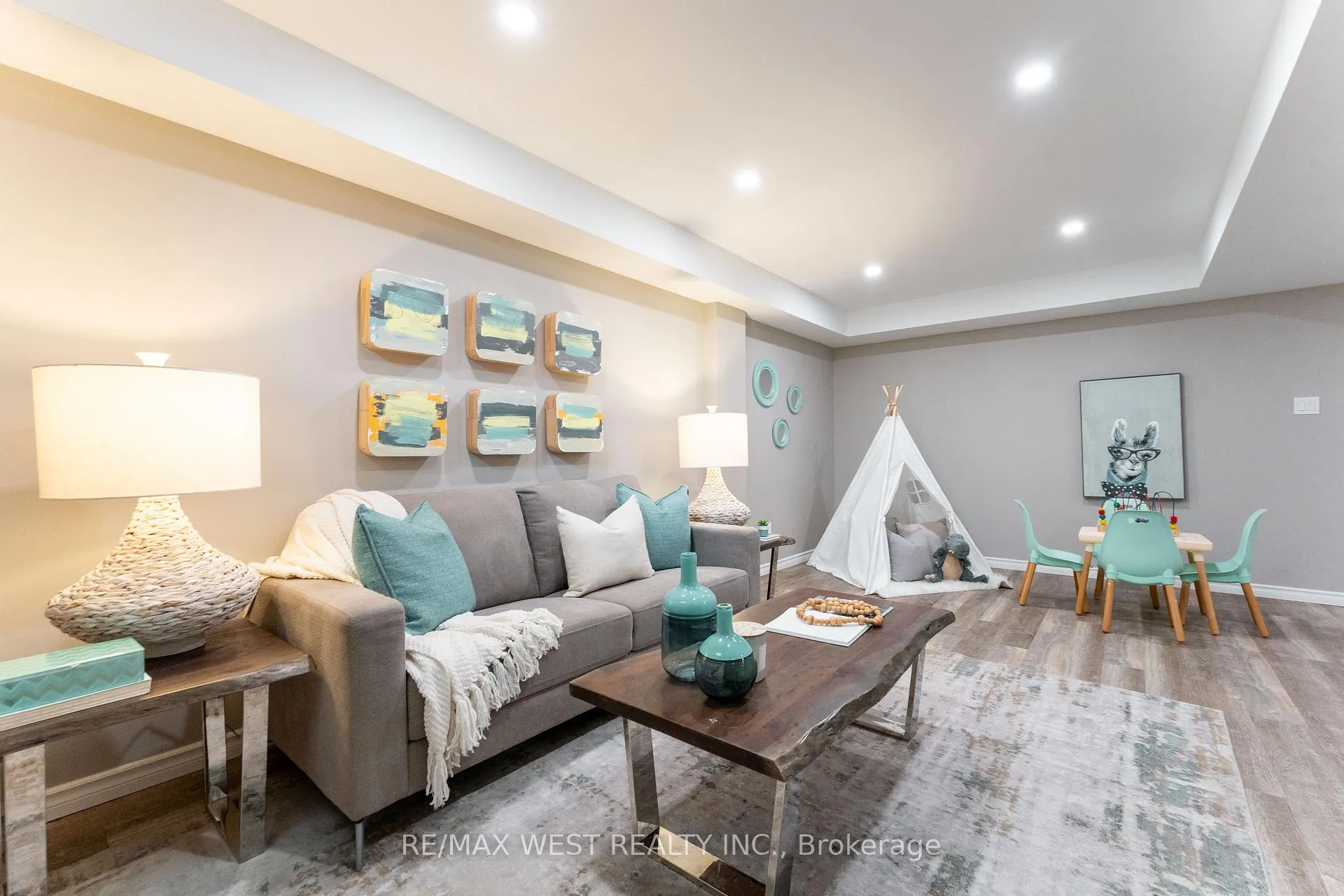 Photo 31 of 72 Bannister Street, Clarington, Bowmanville — HOMEH