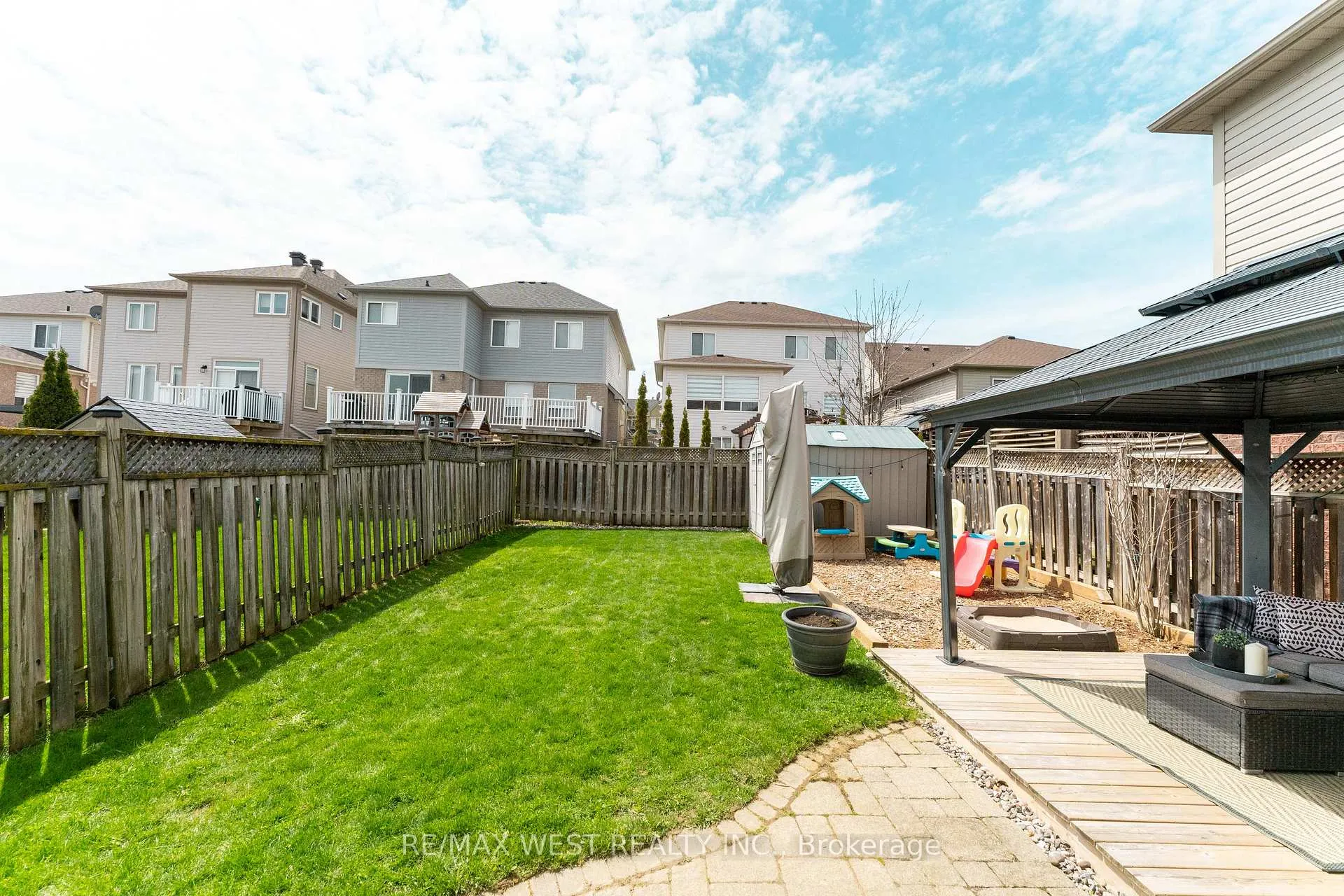 Photo 39 of 72 Bannister Street, Clarington, Bowmanville — HOMEH