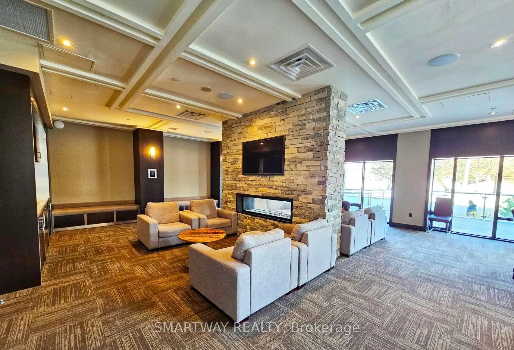 Photo 6 of Unit 913, 1235 Richmond Street, London, East B — HOMEH