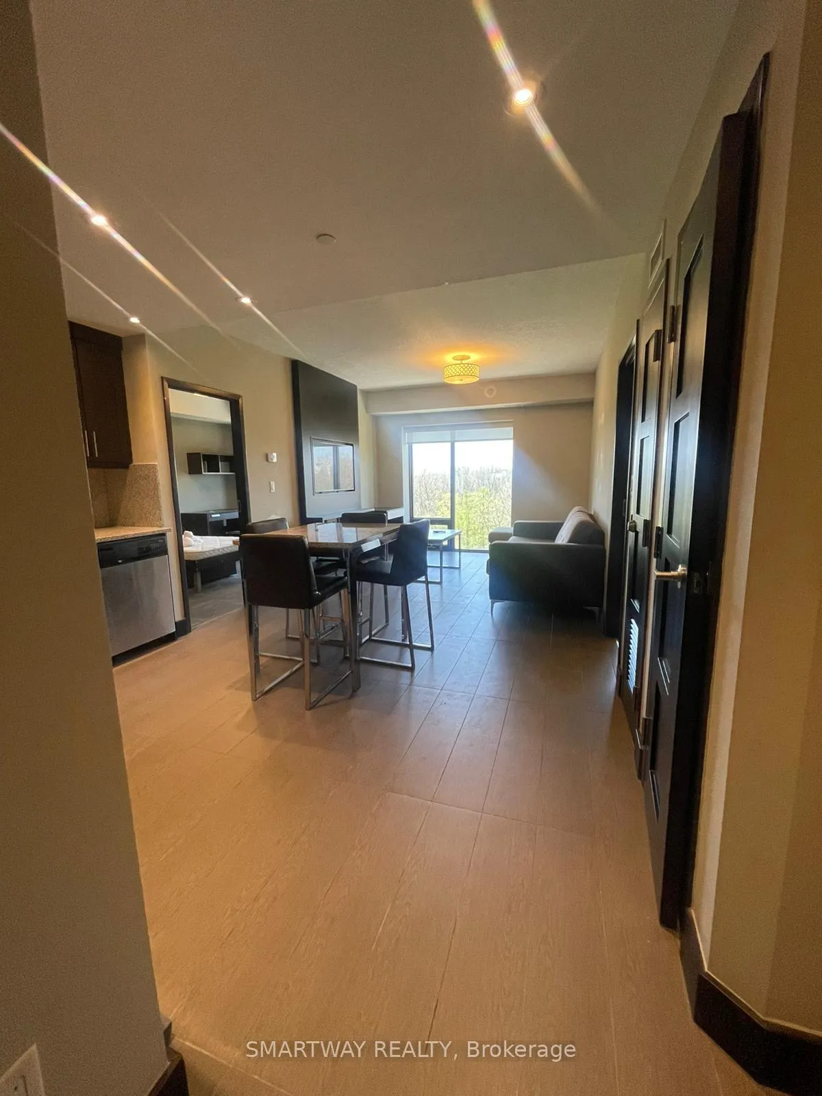 Photo 10 of Unit 913, 1235 Richmond Street, London, East B — HOMEH
