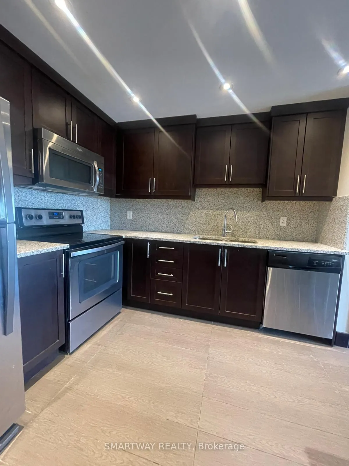 Photo 13 of Unit 913, 1235 Richmond Street, London, East B — HOMEH