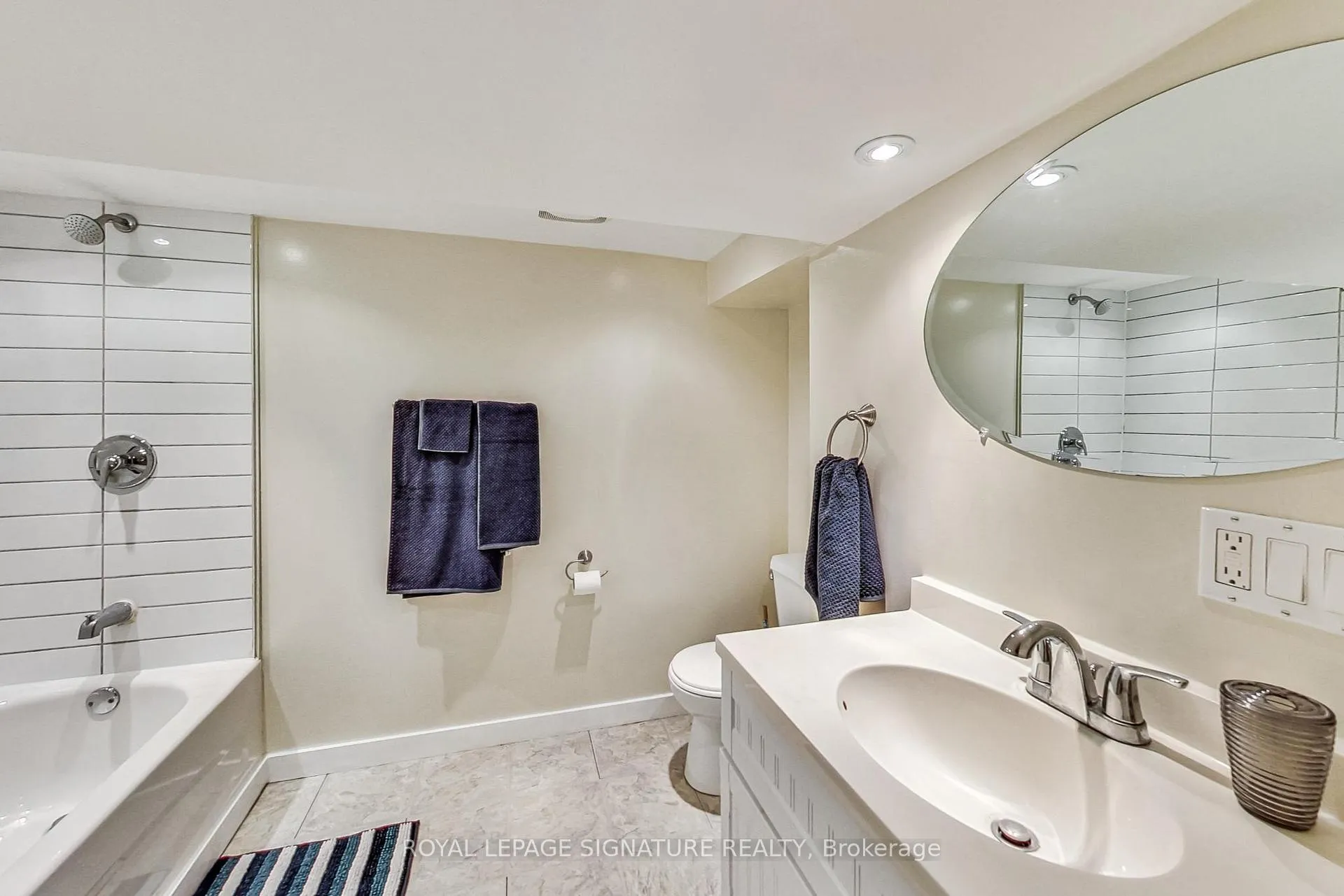 Photo 6 of 1 Milne Avenue, Scarborough, Oakridge — HOMEH