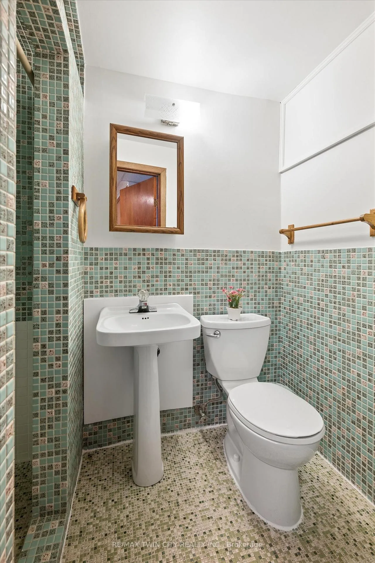 Photo 30 of 26 Tutton Place, Cambridge — HOMEH