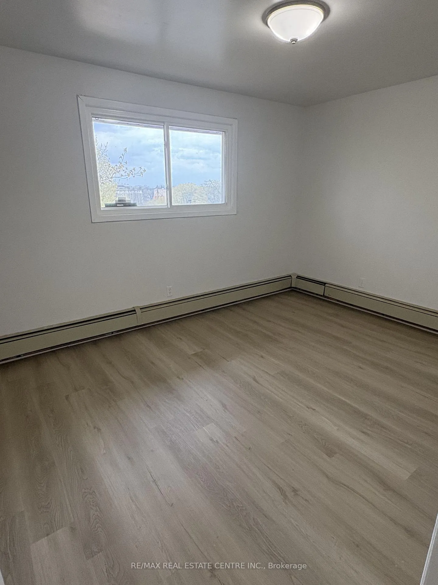 Photo 3 of Unit 1, 103 Sixth Street, Midland — HOMEH