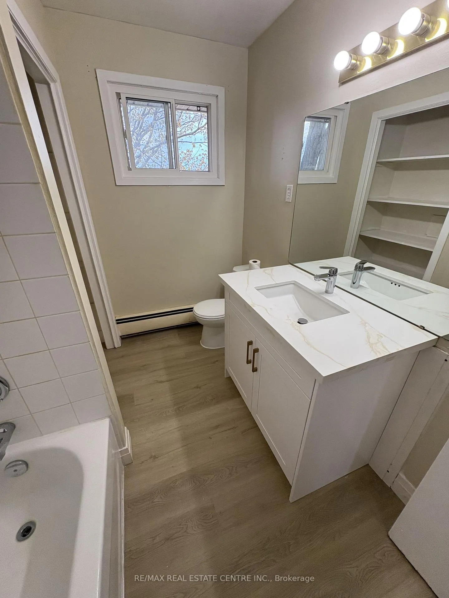 Photo 5 of Unit 1, 103 Sixth Street, Midland — HOMEH