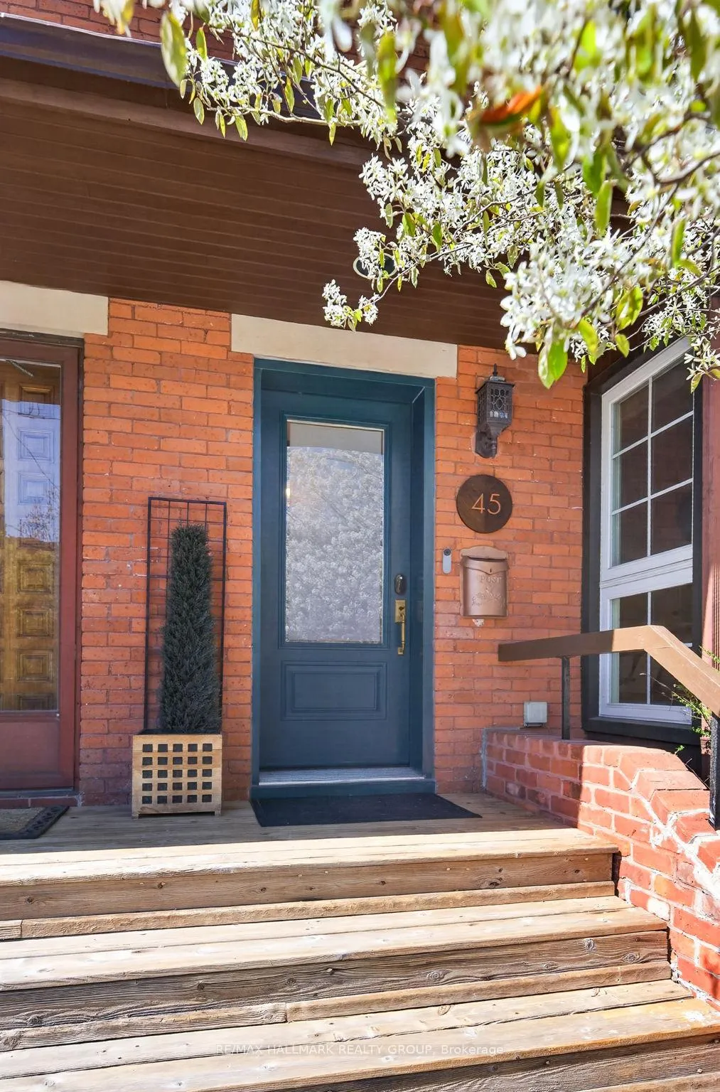 Photo 3 of 45 Strathcona Avenue, Ottawa, Glebe — HOMEH