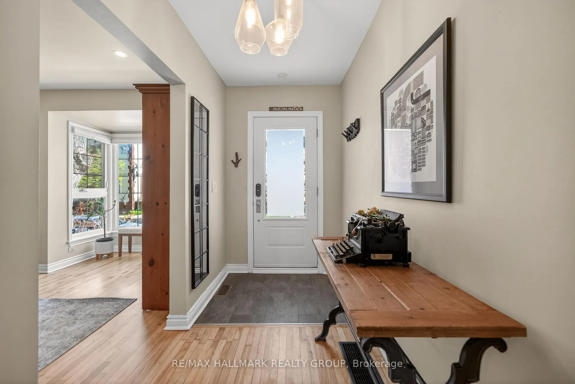 Photo 4 of 45 Strathcona Avenue, Ottawa, Glebe — HOMEH