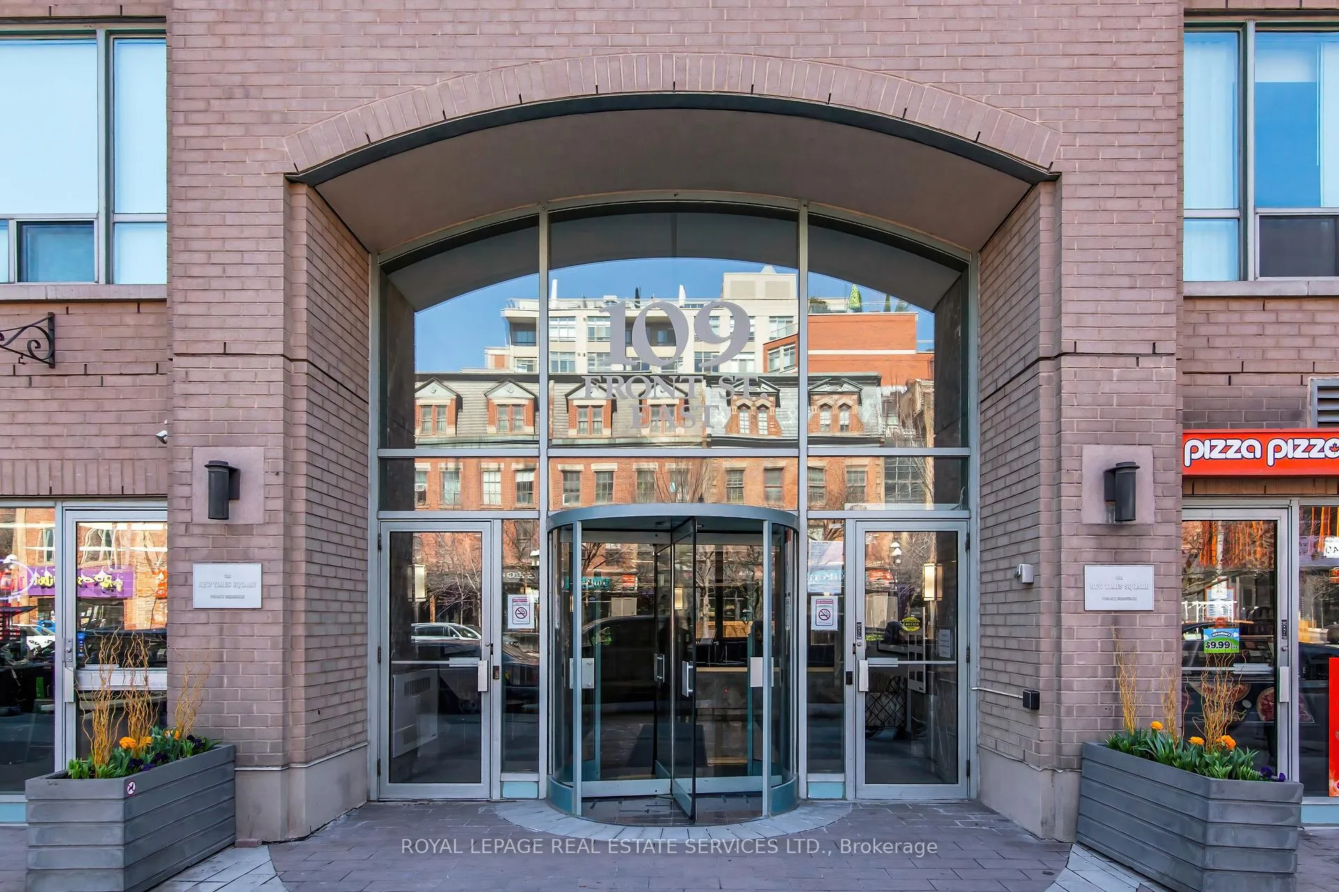 Photo 2 of Unit 704, 109 Front Street E, Toronto, Waterfront Communities — HOMEH