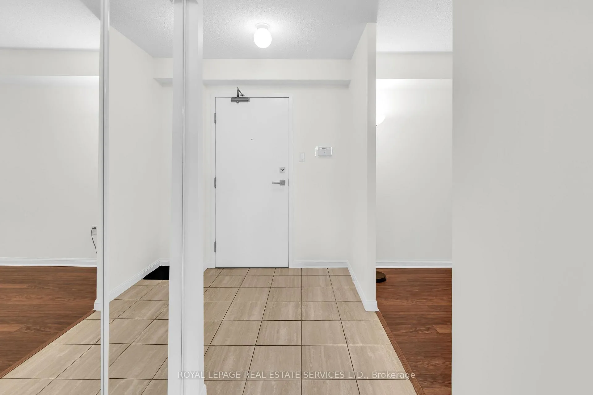 Photo 3 of Unit 704, 109 Front Street E, Toronto, Waterfront Communities — HOMEH