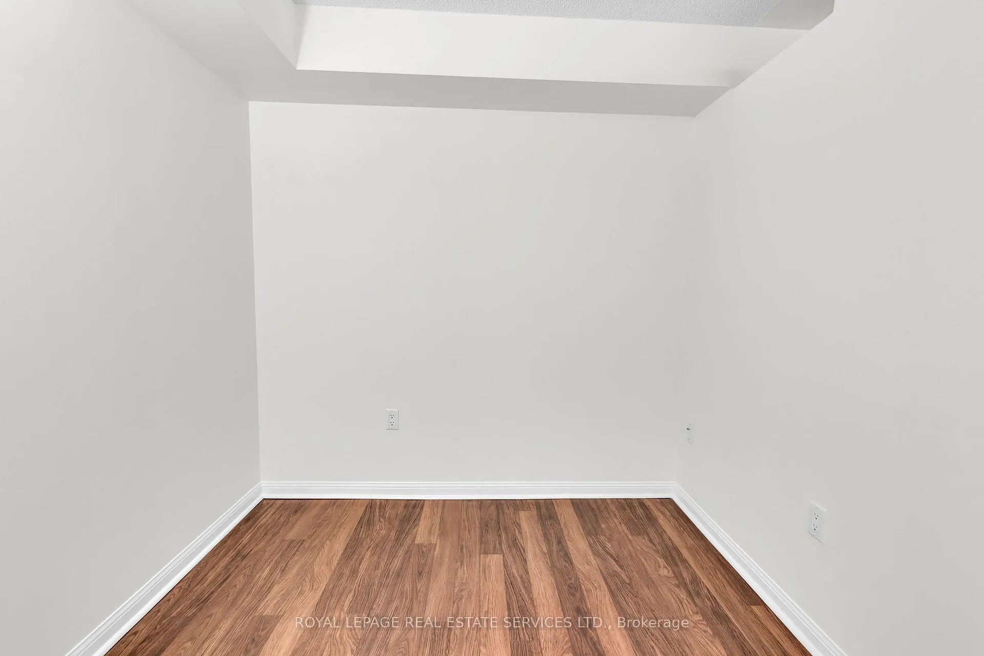 Photo 7 of Unit 704, 109 Front Street E, Toronto, Waterfront Communities — HOMEH