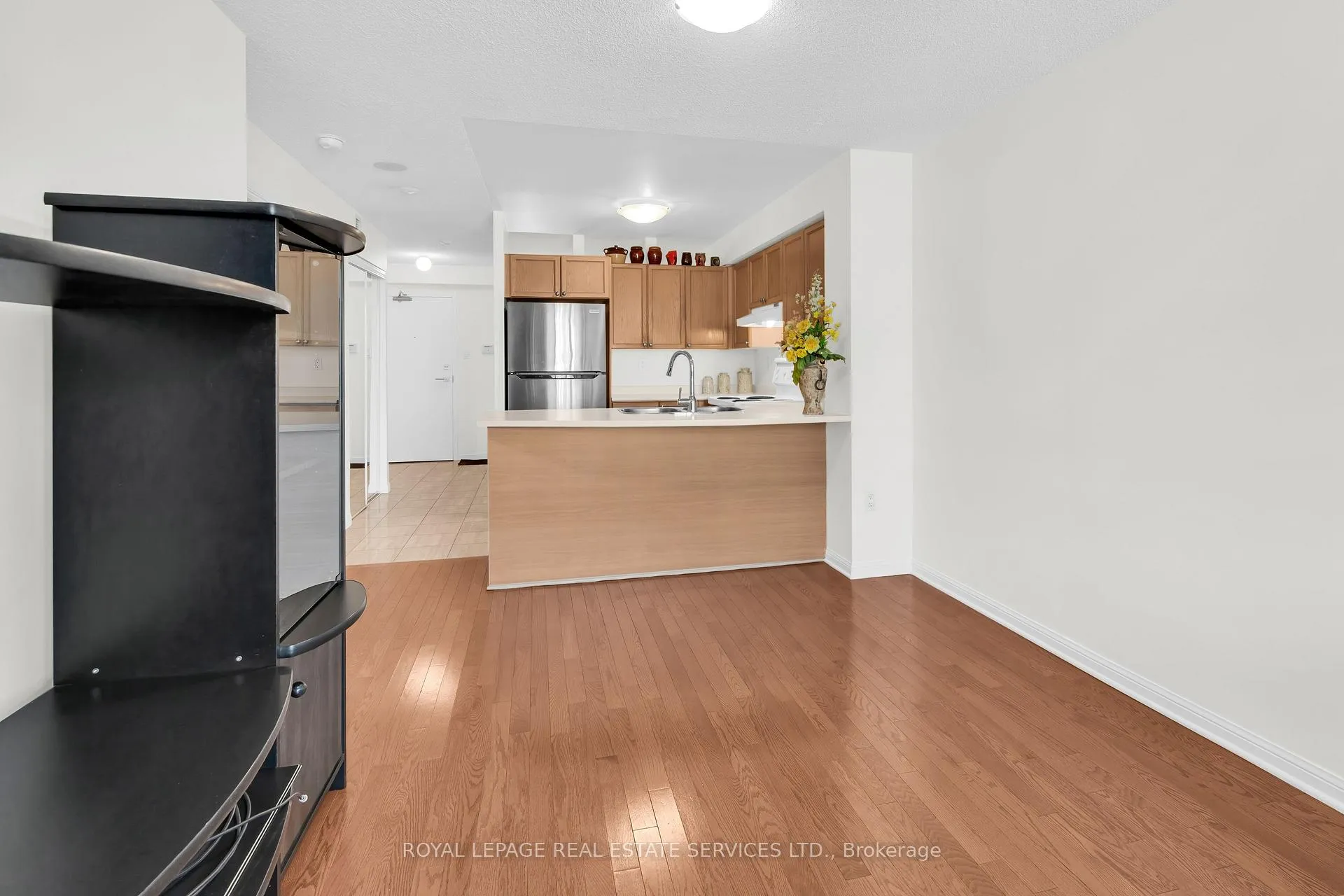 Photo 20 of Unit 704, 109 Front Street E, Toronto, Waterfront Communities — HOMEH