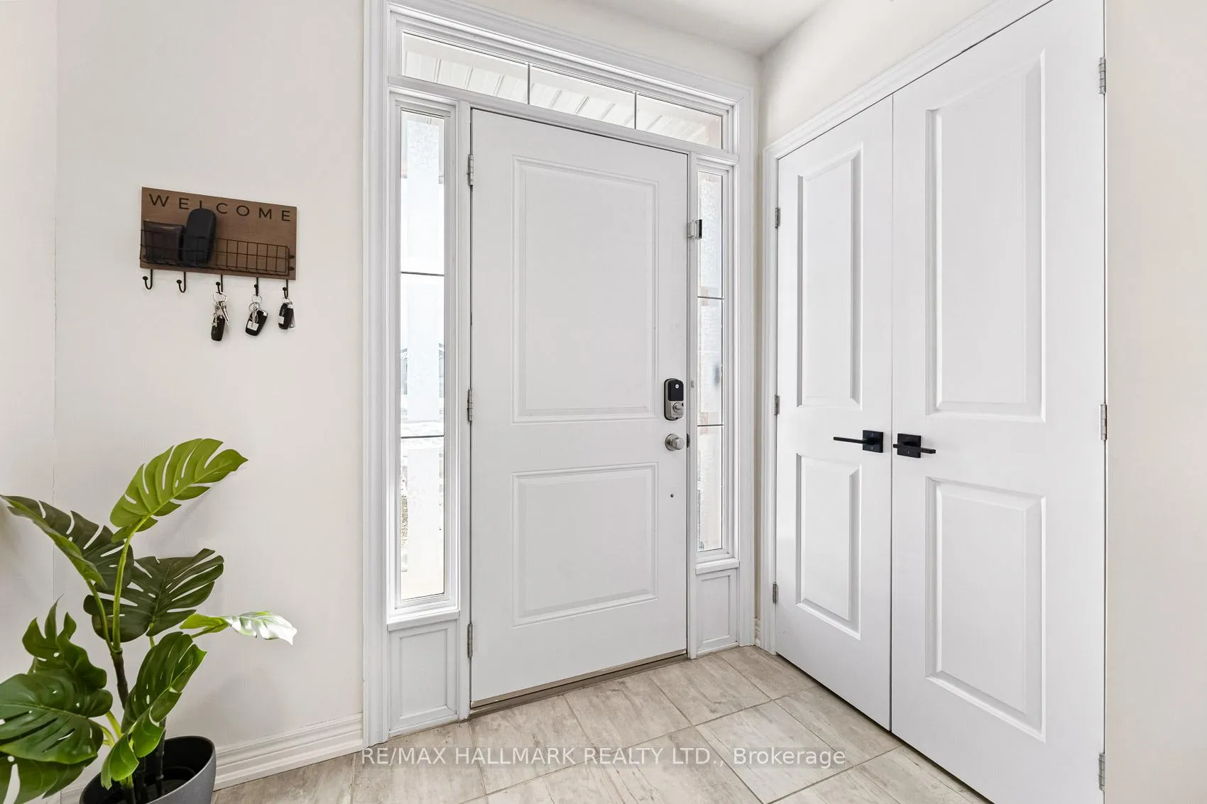 Photo 6 of 283 Skinner Road, Hamilton, Waterdown — HOMEH