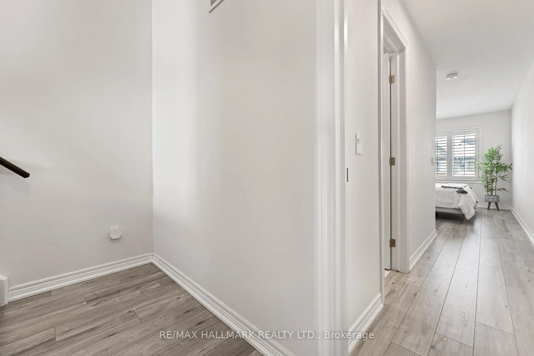 Photo 21 of 283 Skinner Road, Hamilton, Waterdown — HOMEH
