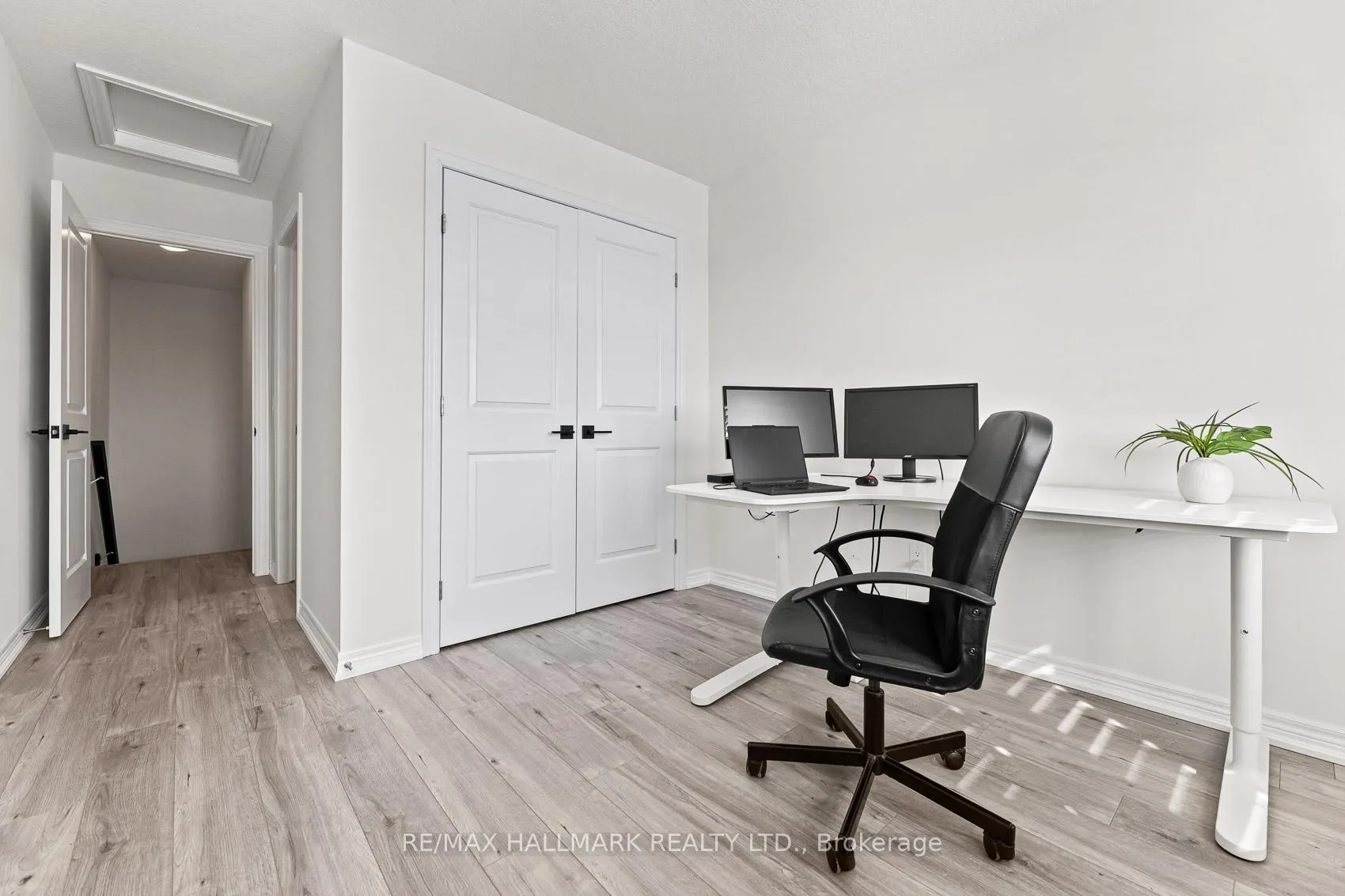 Photo 28 of 283 Skinner Road, Hamilton, Waterdown — HOMEH