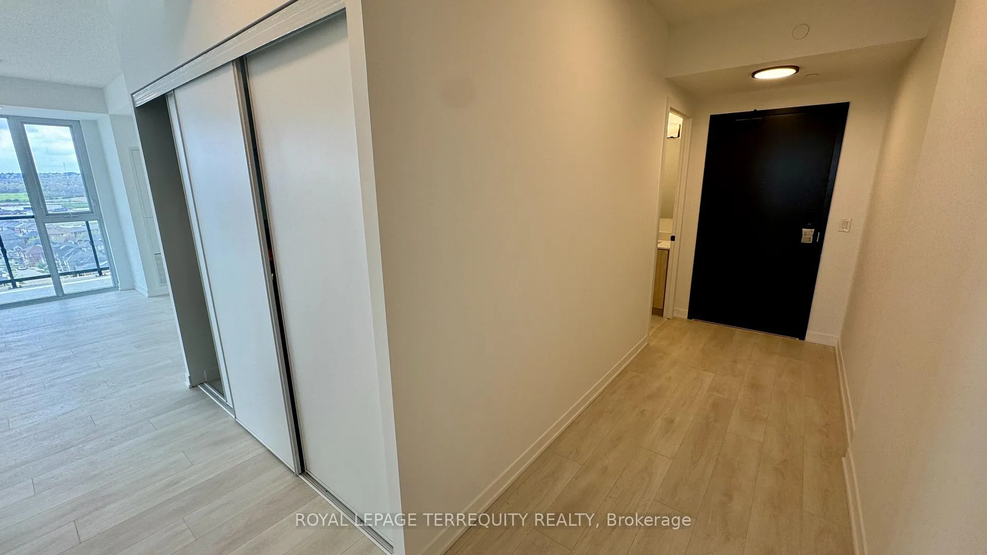 Photo 6 of Unit 1503, 4878 Powers Common, Burlington, Alton — HOMEH