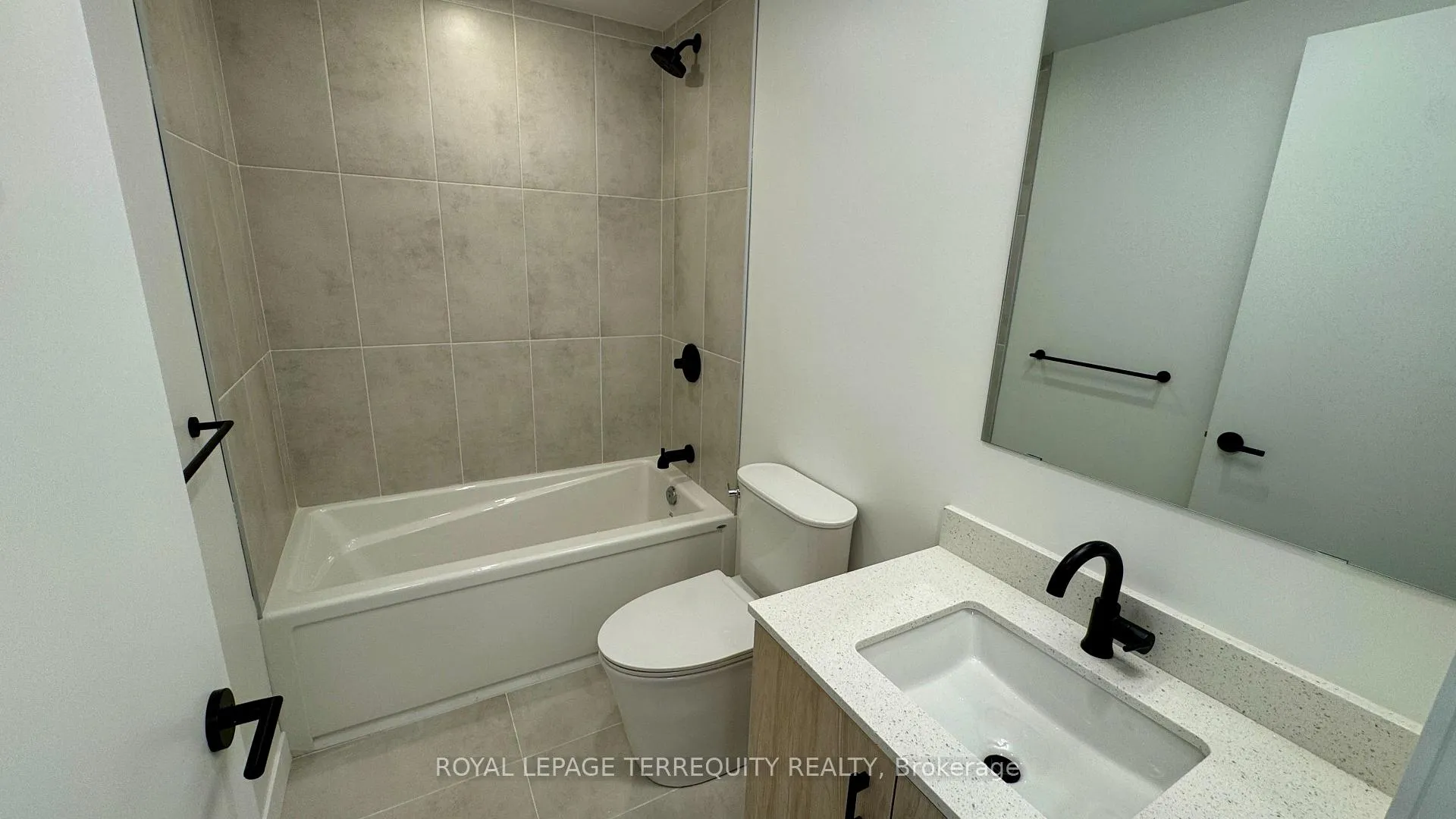 Photo 9 of Unit 1503, 4878 Powers Common, Burlington, Alton — HOMEH