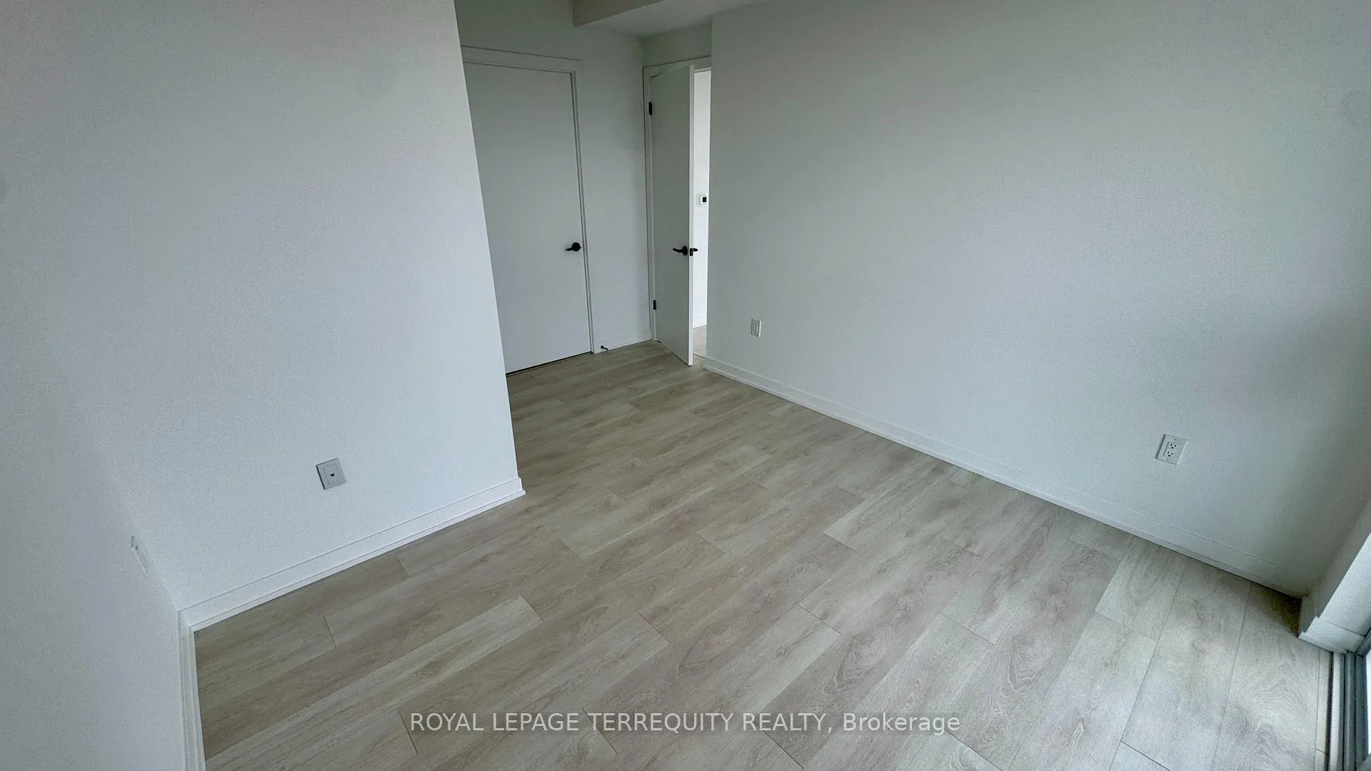 Photo 14 of Unit 1503, 4878 Powers Common, Burlington, Alton — HOMEH