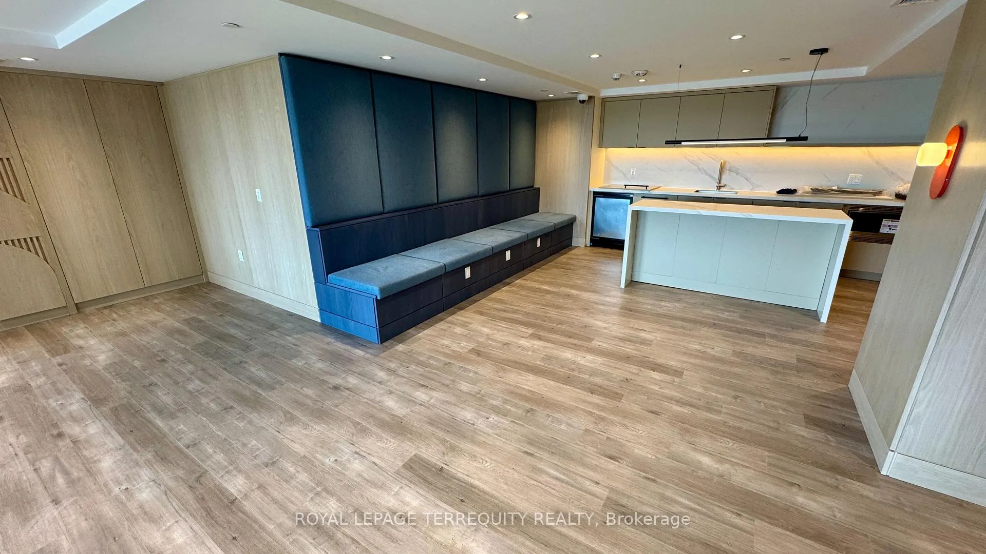 Photo 21 of Unit 1503, 4878 Powers Common, Burlington, Alton — HOMEH