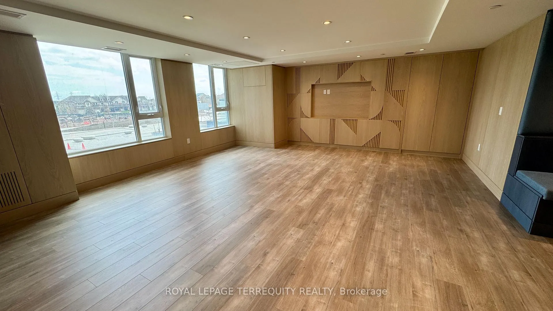 Photo 22 of Unit 1503, 4878 Powers Common, Burlington, Alton — HOMEH