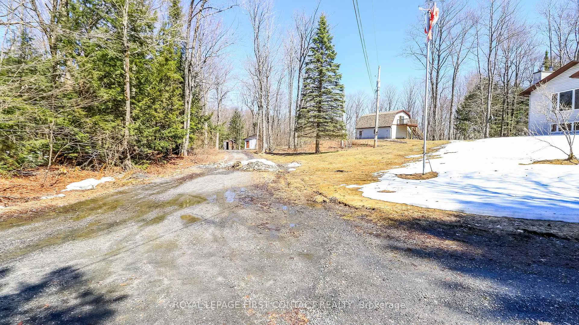 Photo 3 of 1518 Lone Pine Drive, Bracebridge, Macaulay — HOMEH