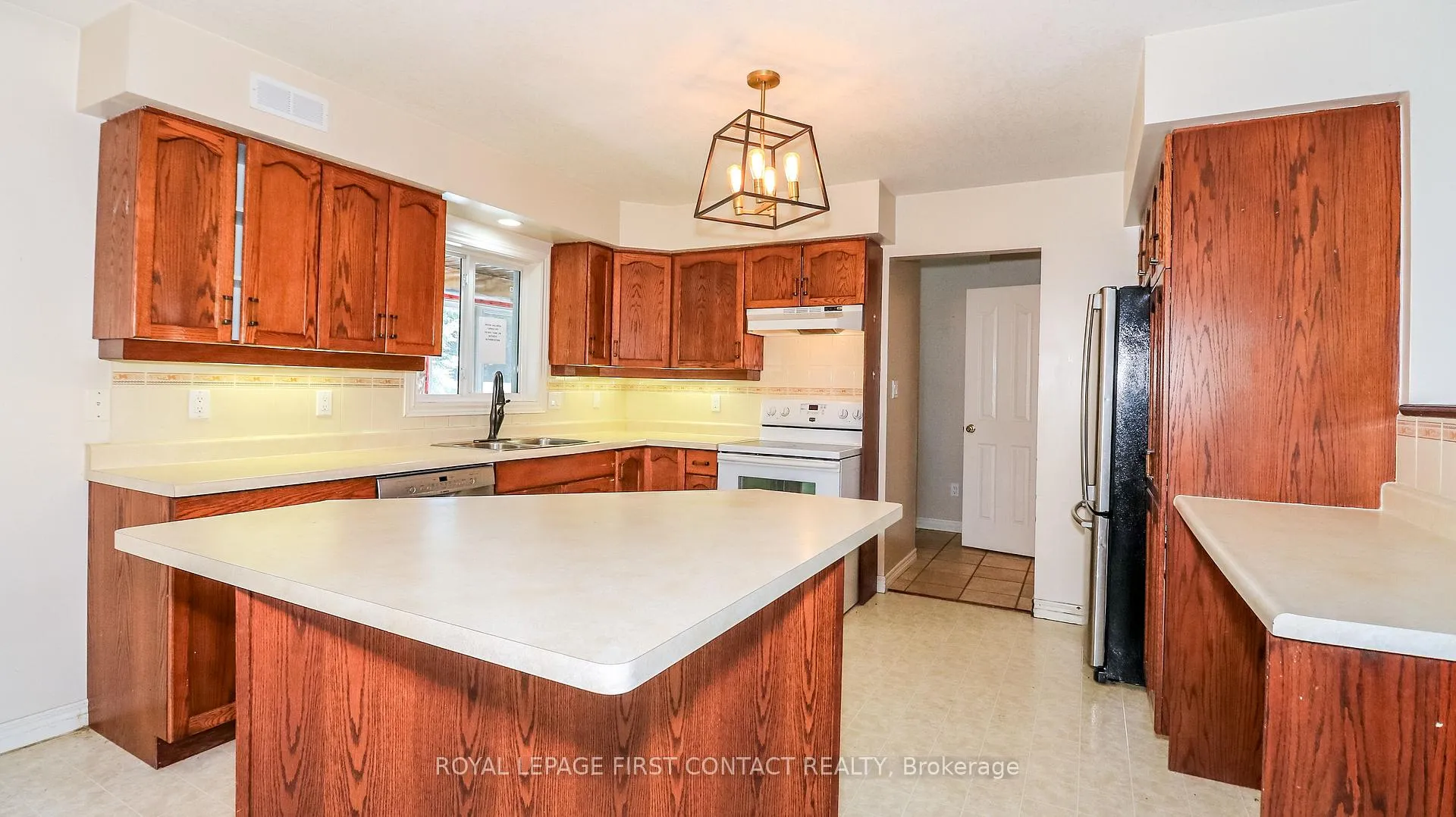 Photo 17 of 1518 Lone Pine Drive, Bracebridge, Macaulay — HOMEH