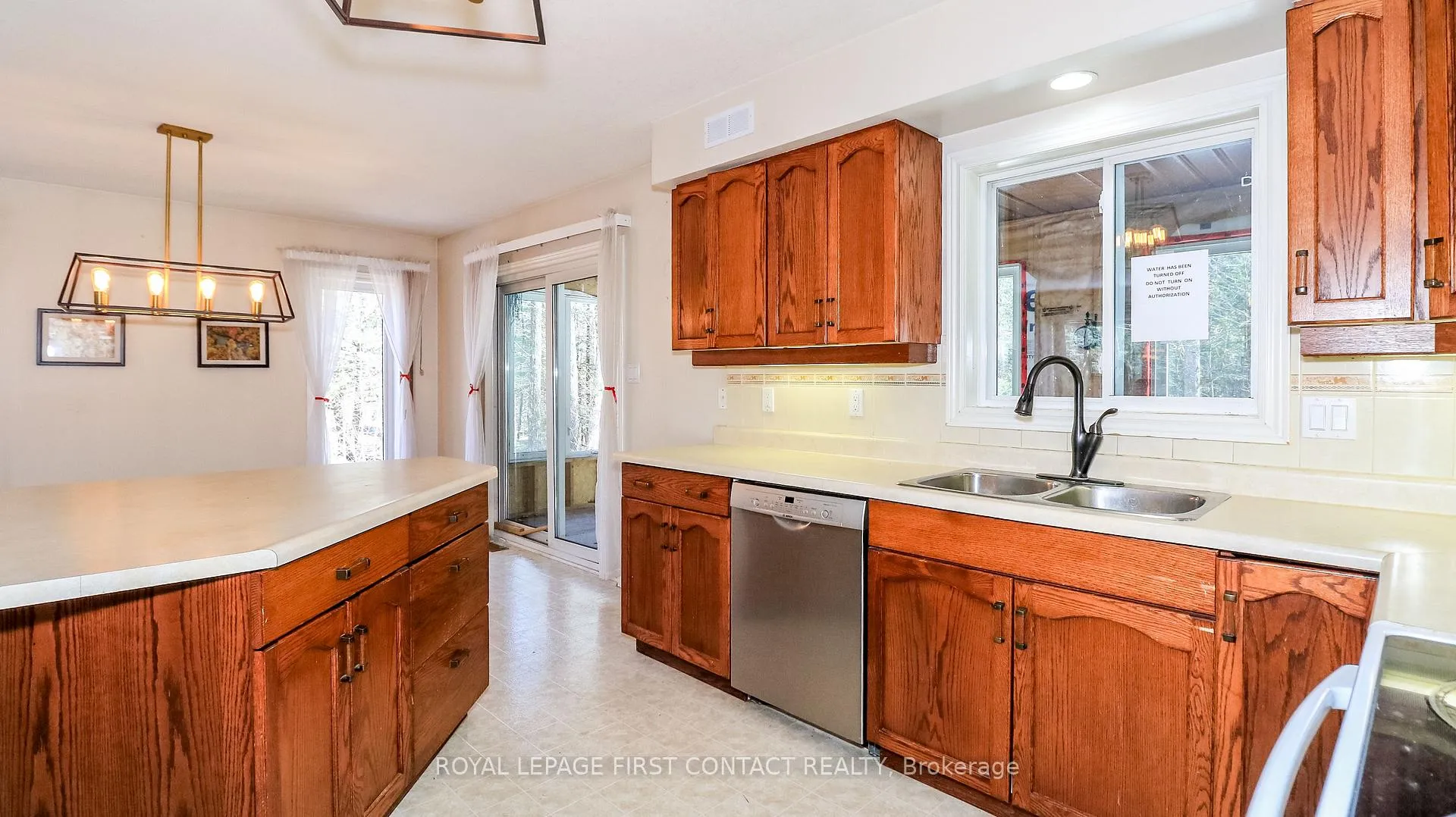 Photo 18 of 1518 Lone Pine Drive, Bracebridge, Macaulay — HOMEH