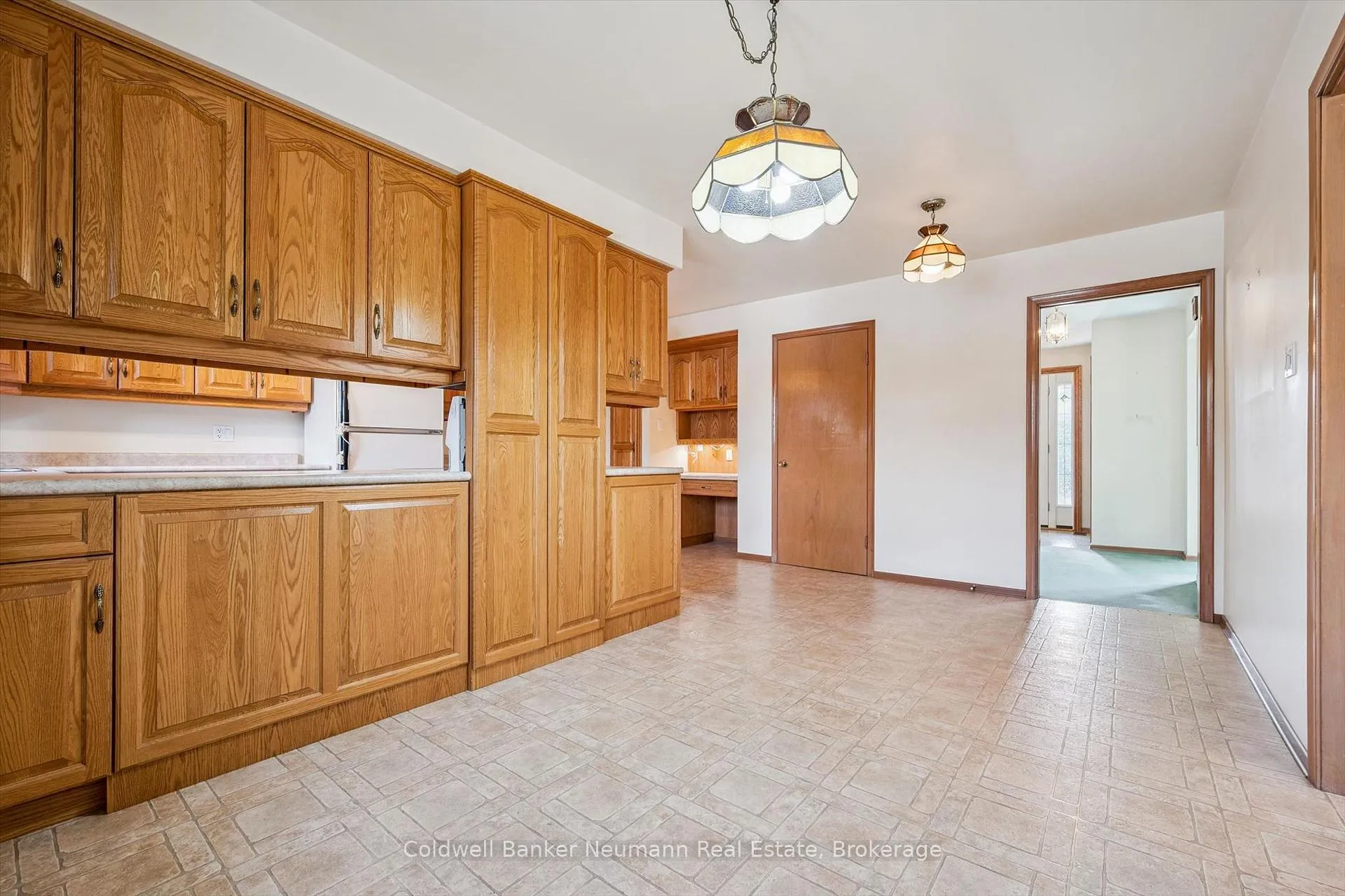 Photo 7 of 18 Carmine Place, Guelph, Victoria North — HOMEH