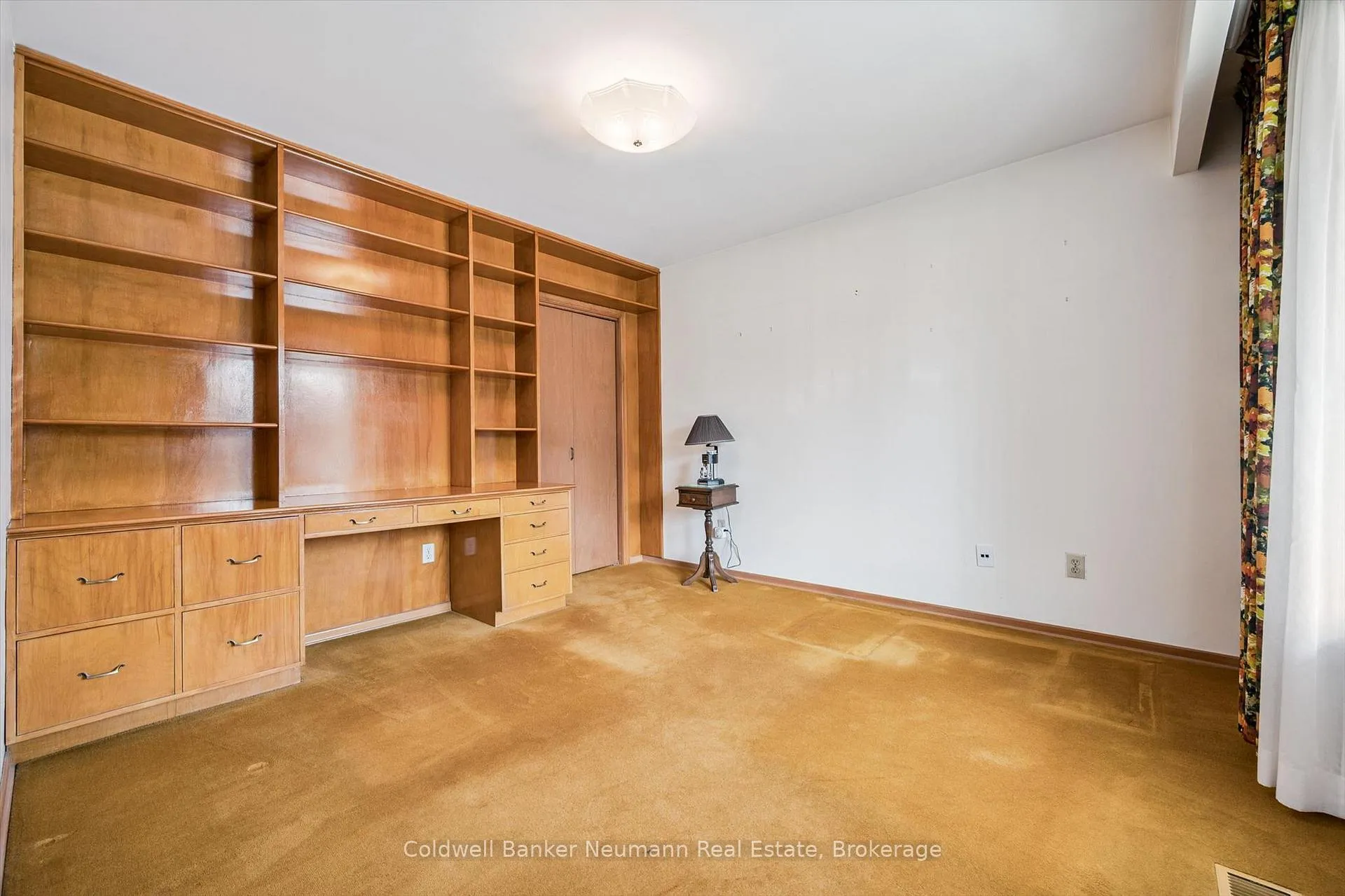 Photo 14 of 18 Carmine Place, Guelph, Victoria North — HOMEH