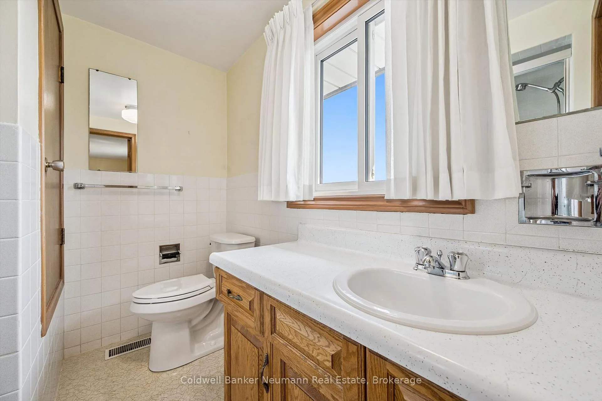 Photo 18 of 18 Carmine Place, Guelph, Victoria North — HOMEH