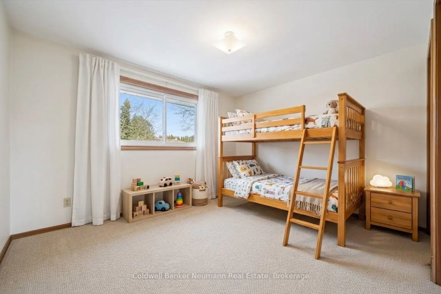 Photo 22 of 18 Carmine Place, Guelph, Victoria North — HOMEH
