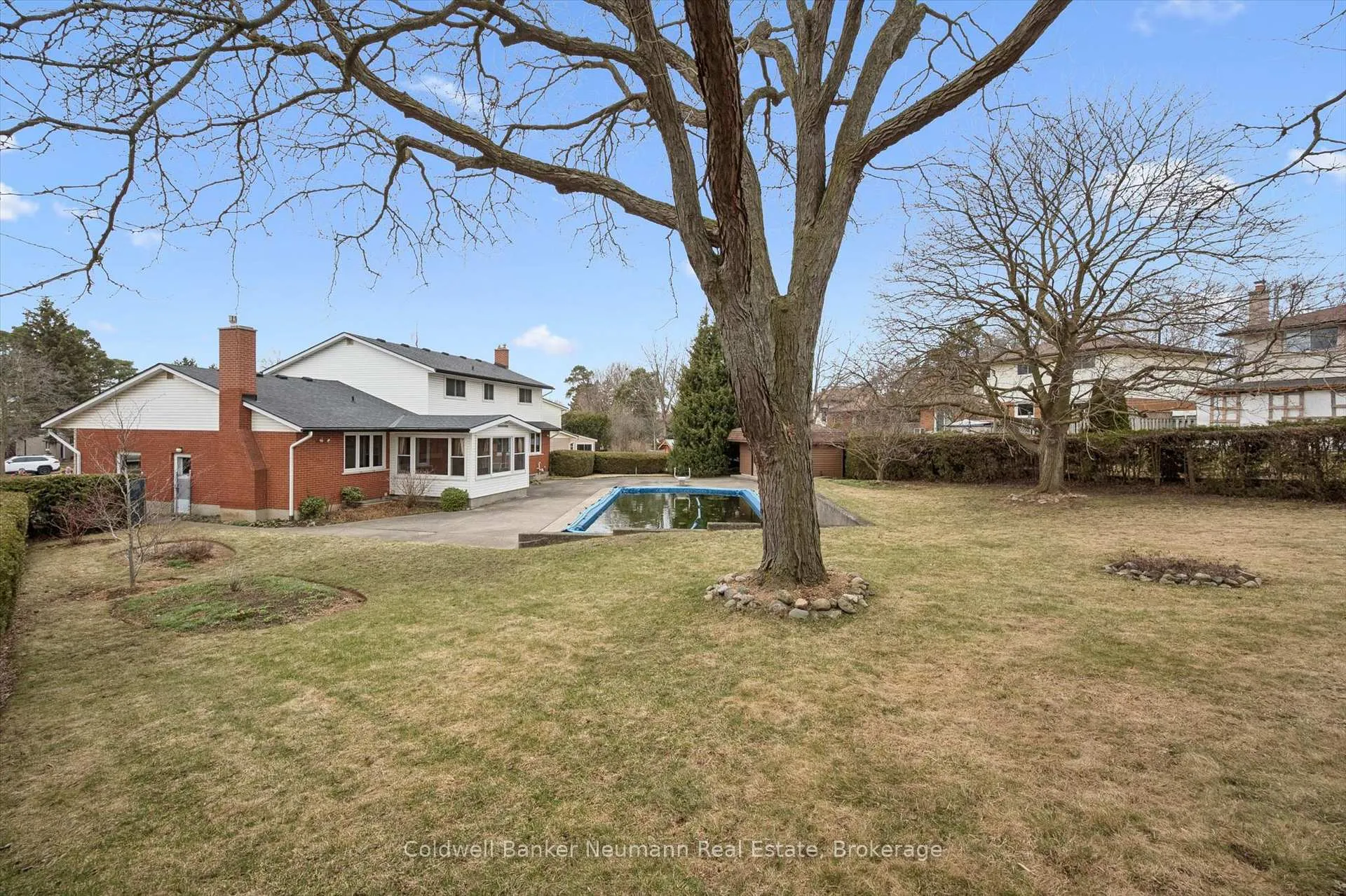 Photo 31 of 18 Carmine Place, Guelph, Victoria North — HOMEH
