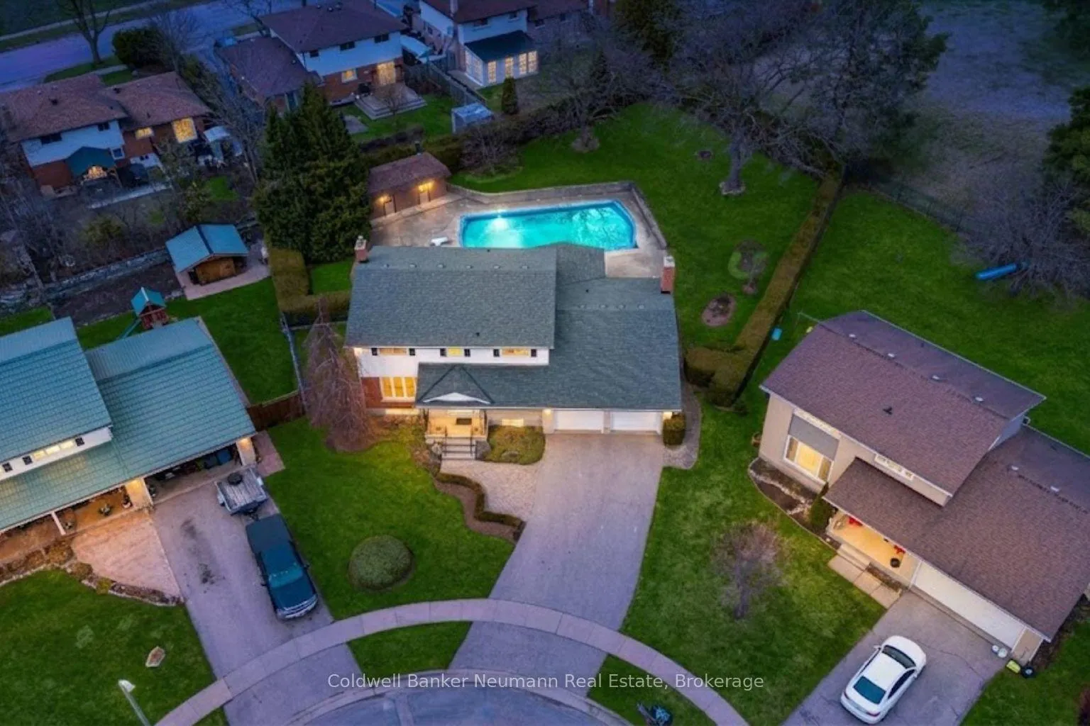 Photo 33 of 18 Carmine Place, Guelph, Victoria North — HOMEH