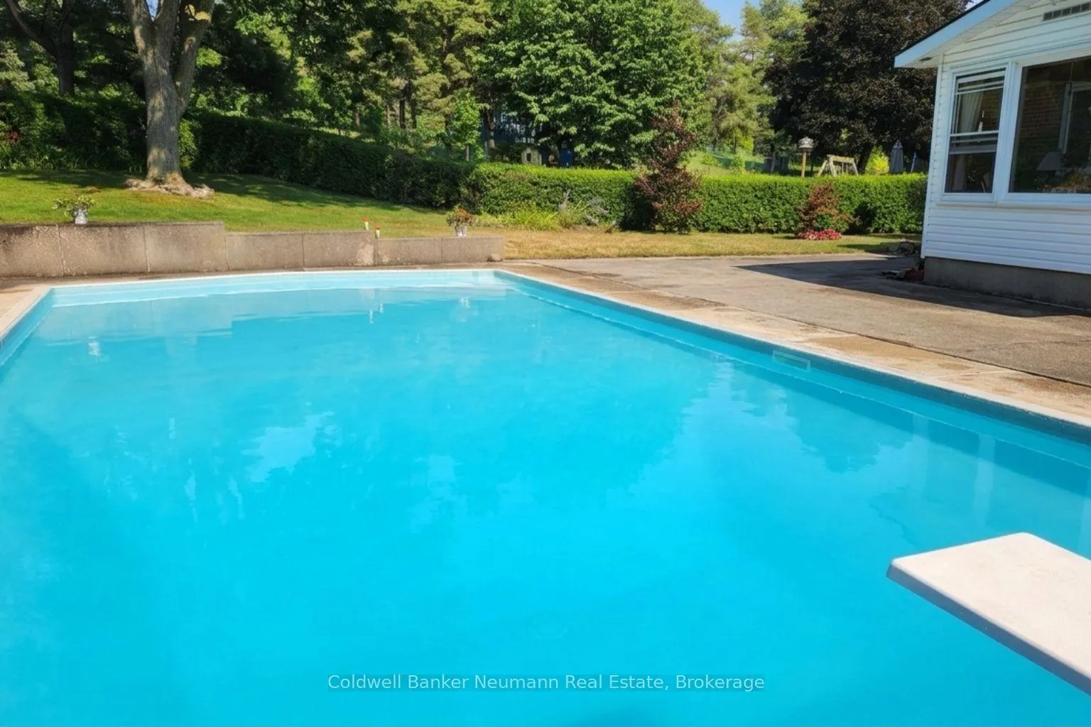 Photo 36 of 18 Carmine Place, Guelph, Victoria North — HOMEH