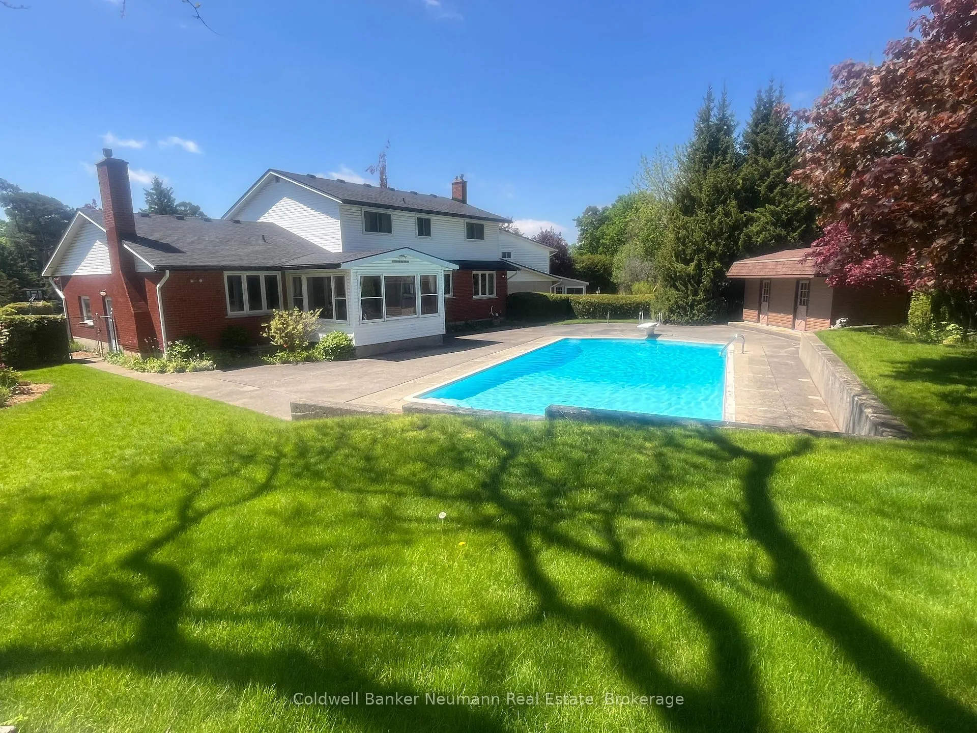 Photo 42 of 18 Carmine Place, Guelph, Victoria North — HOMEH