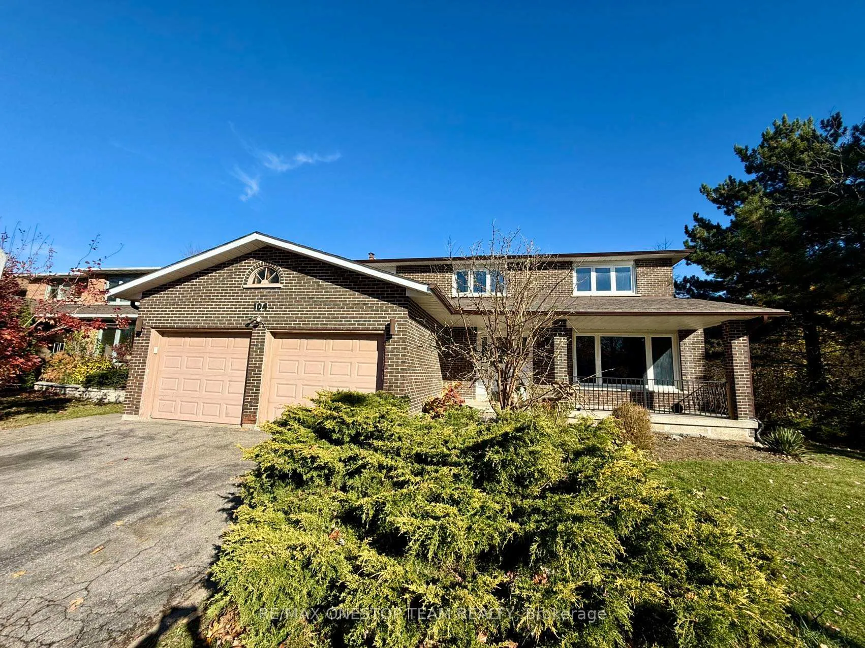 Photo 2 of 104 Willowbrook Road, Markham, Aileen-Willowbrook — HOMEH