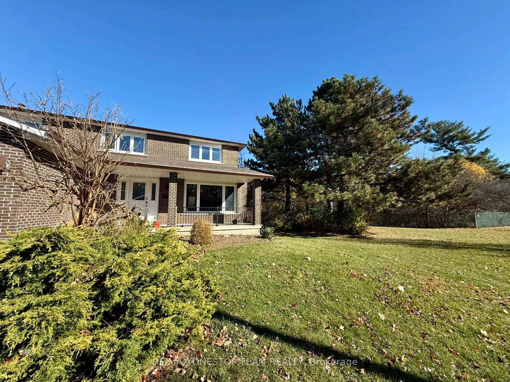 Photo 3 of 104 Willowbrook Road, Markham, Aileen-Willowbrook — HOMEH