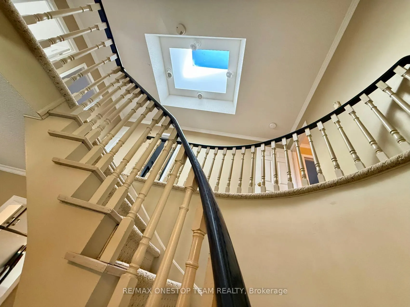 Photo 4 of 104 Willowbrook Road, Markham, Aileen-Willowbrook — HOMEH