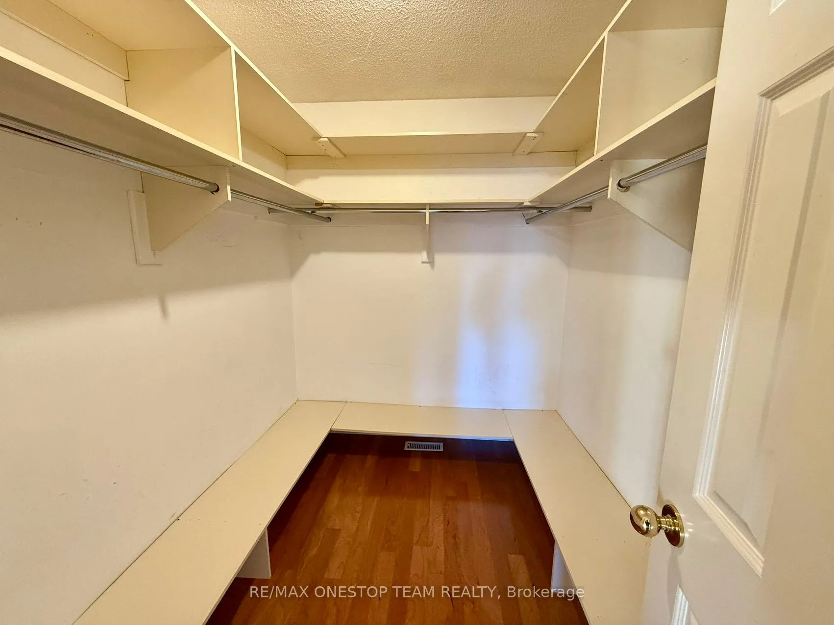 Photo 21 of 104 Willowbrook Road, Markham, Aileen-Willowbrook — HOMEH