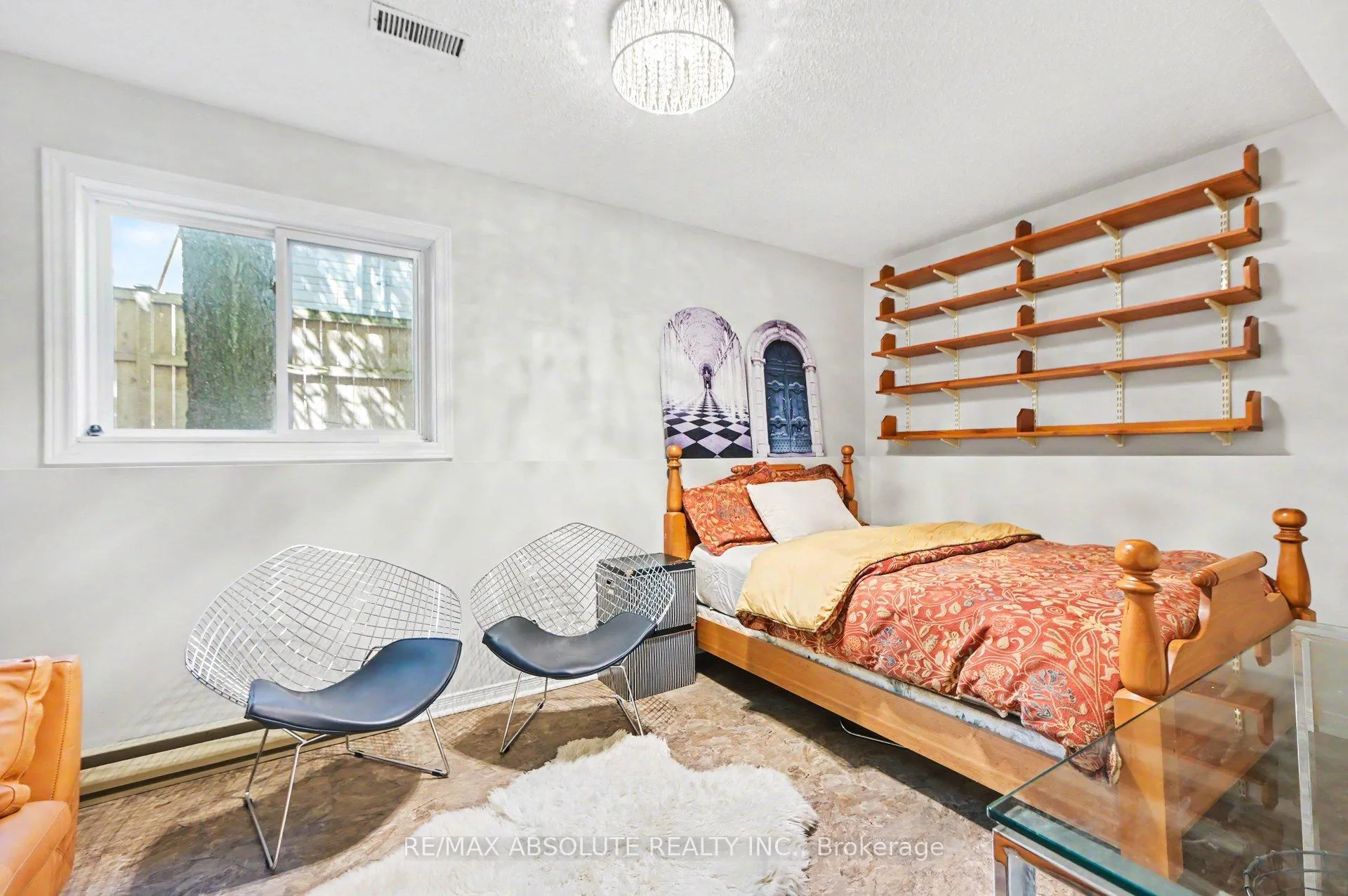 Photo 17 of 700 Tweesdmuir Avenue, Ottawa, Westboro/Hampton Park — HOMEH